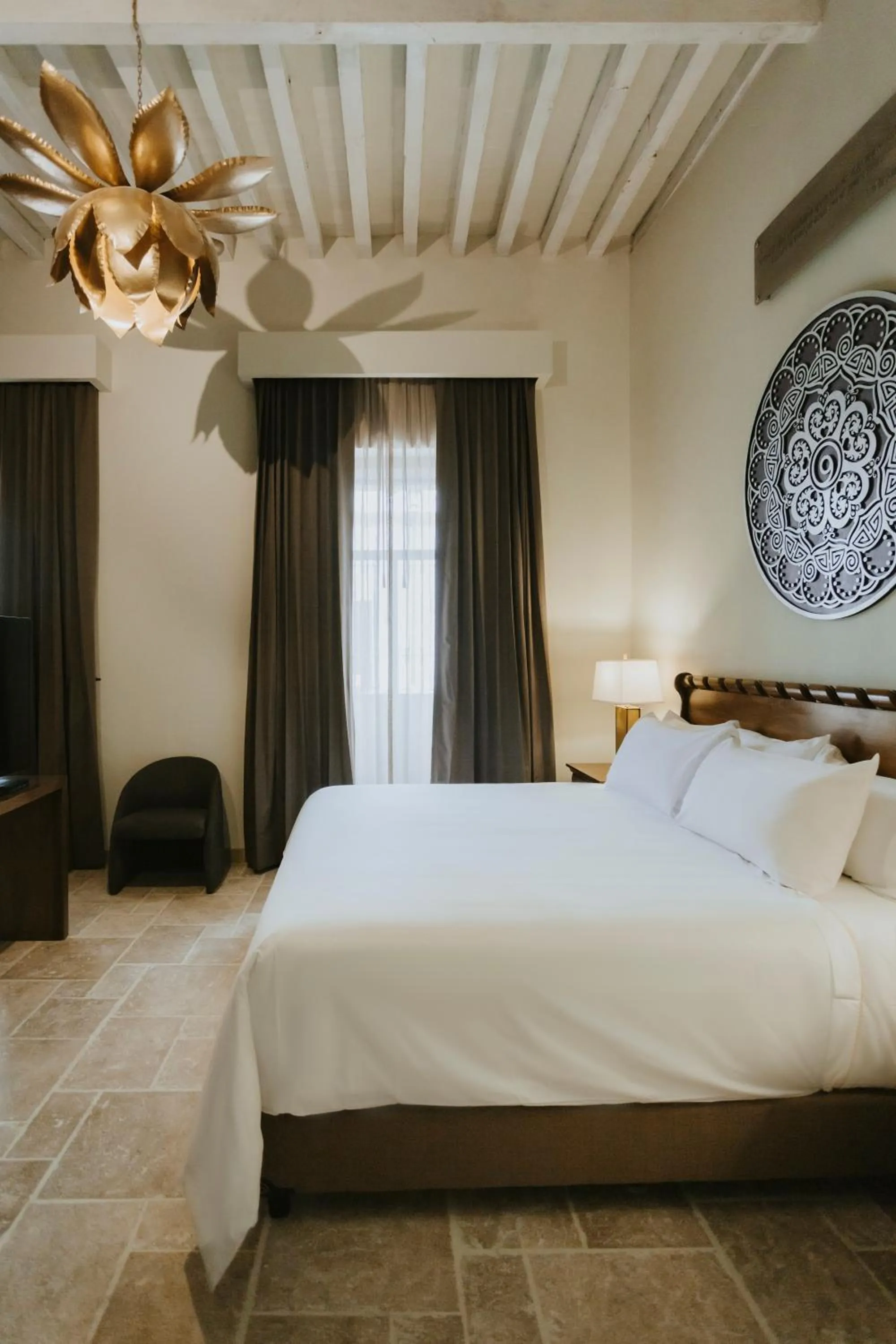 Bedroom, Bed in Dos Patios Querétaro Curamoria Collection