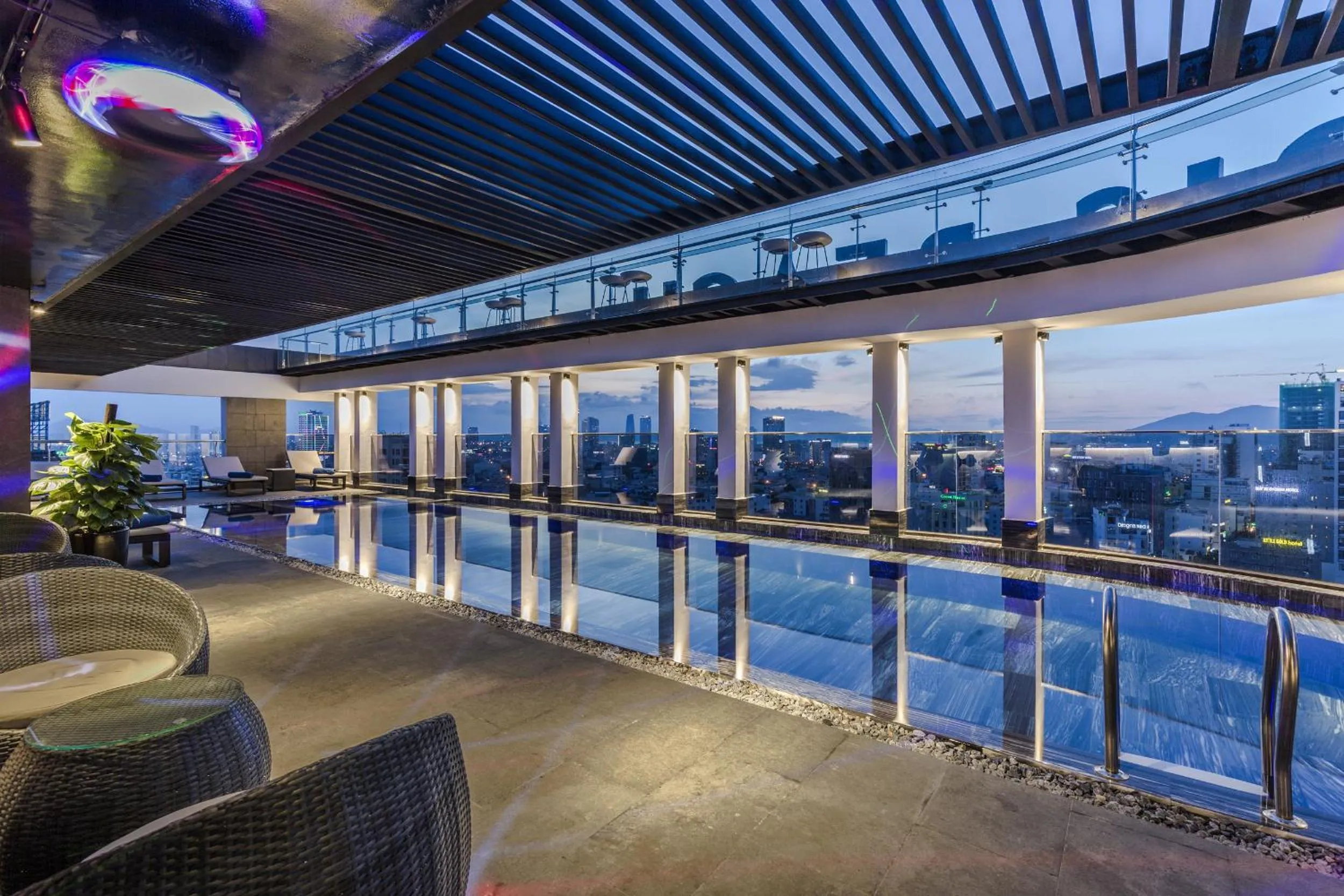 Lounge or bar in Stella Maris Beach Danang