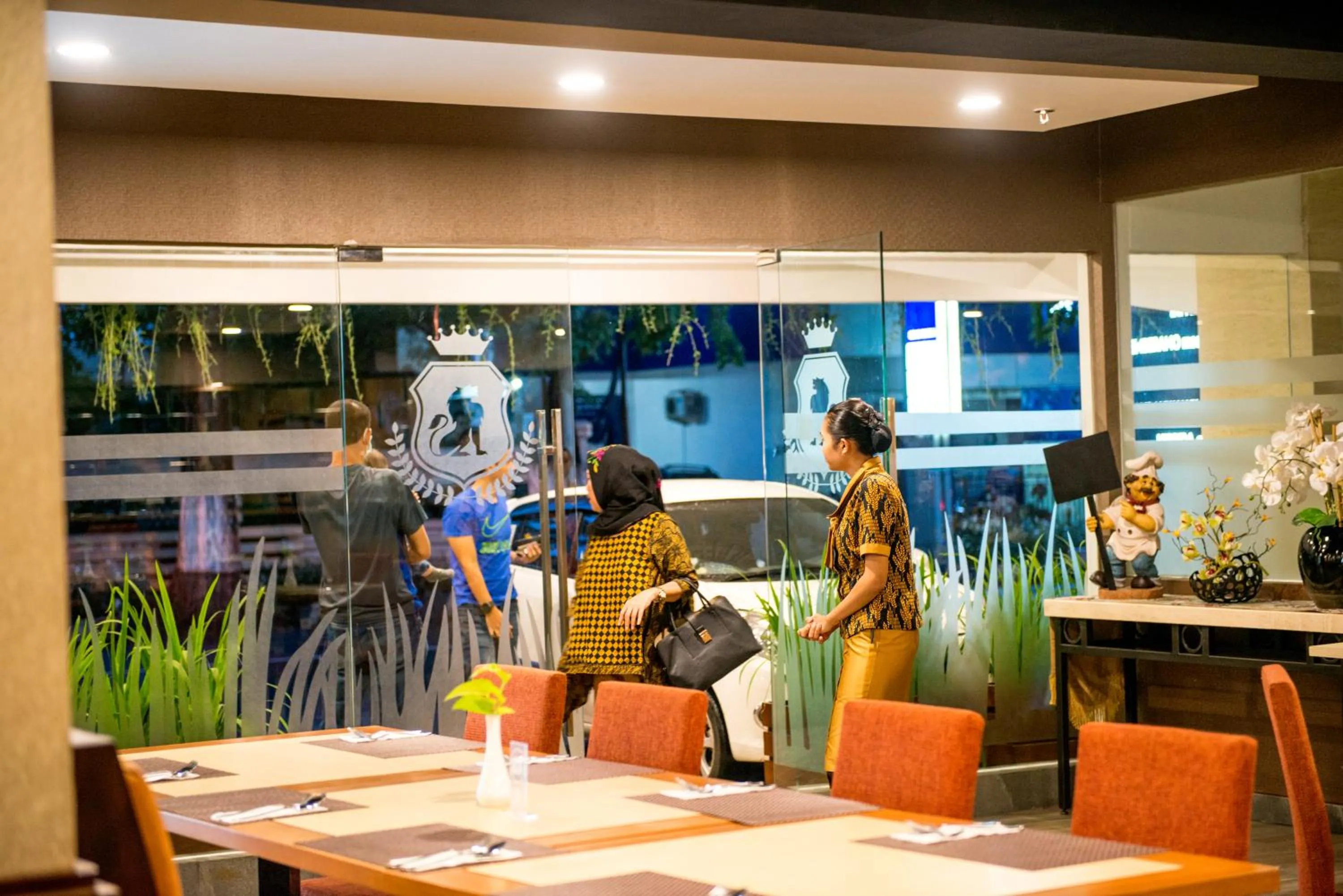 Restaurant/places to eat in Grand Padis Hotel