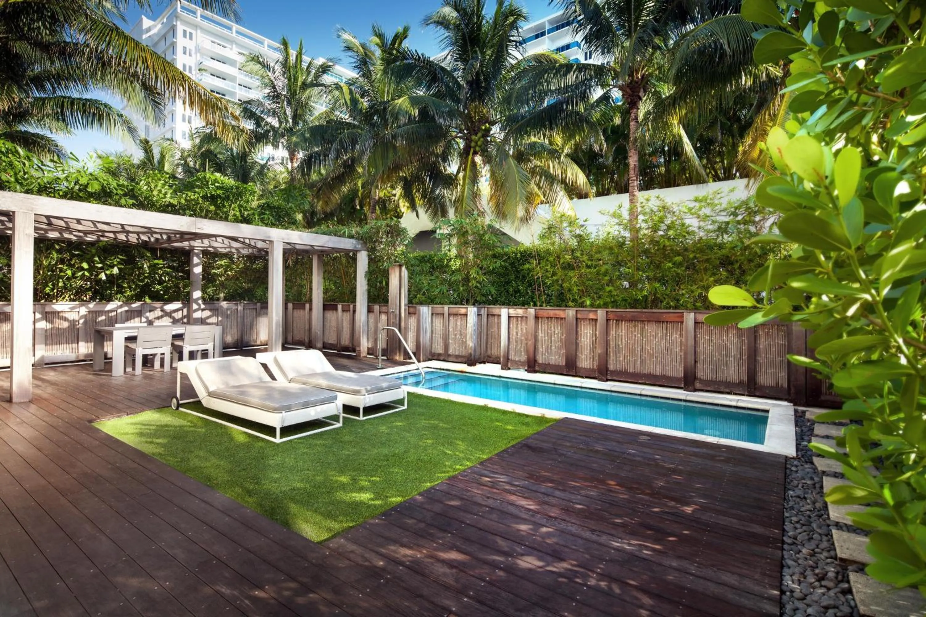 Swimming pool in W South Beach