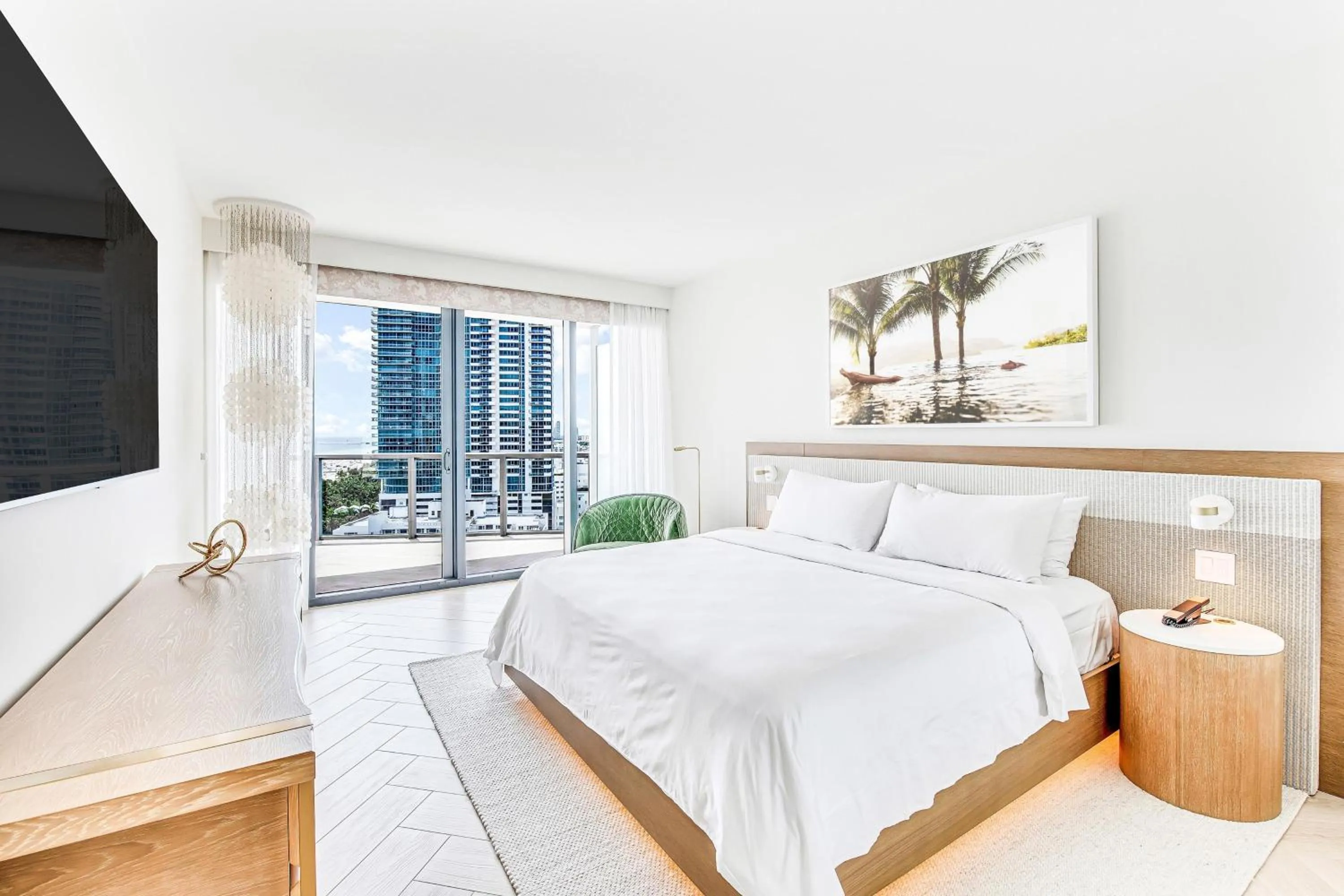 Bedroom, Bed in W South Beach