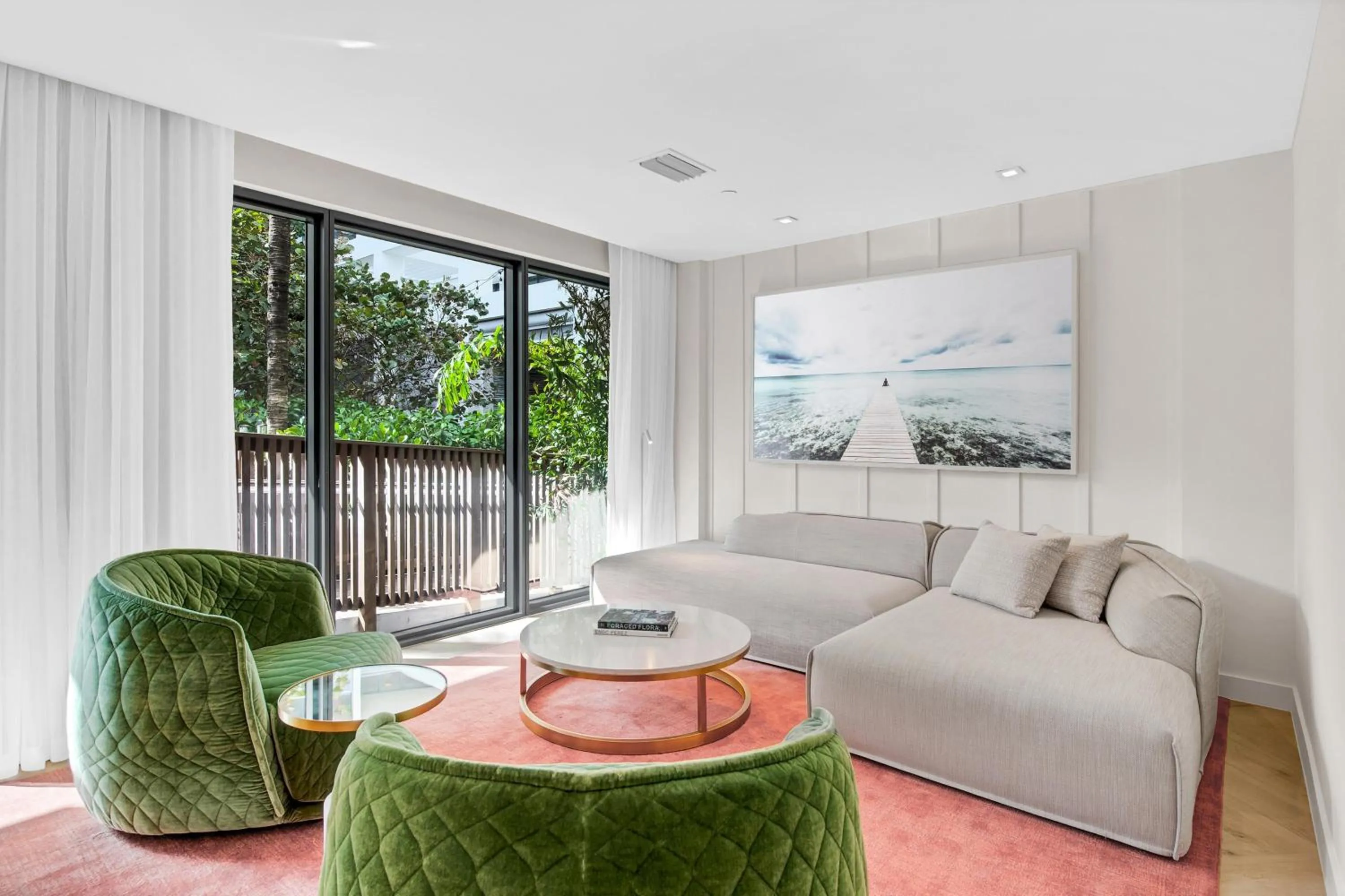 Swimming pool in W South Beach