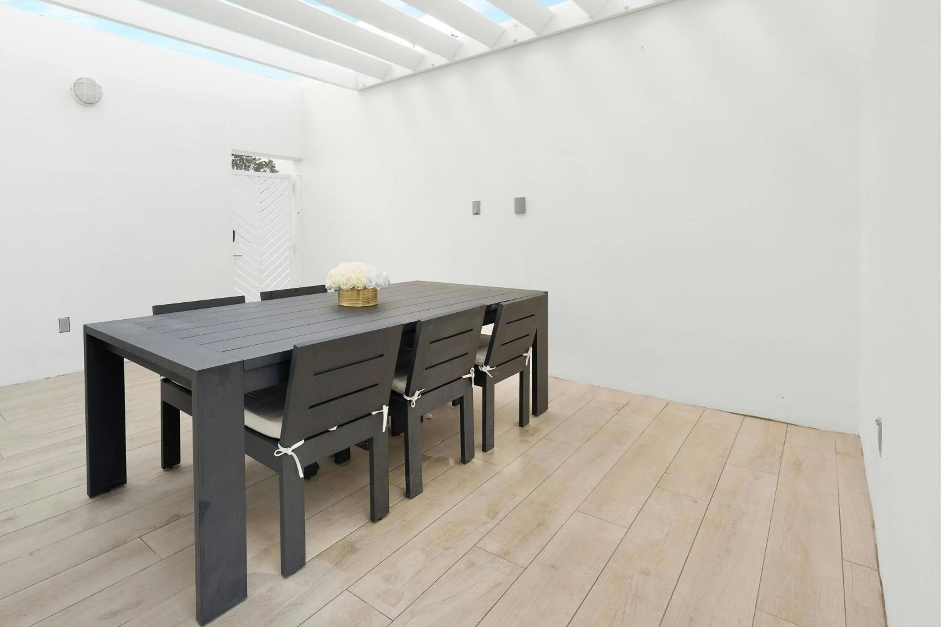 Photo of the whole room in W South Beach