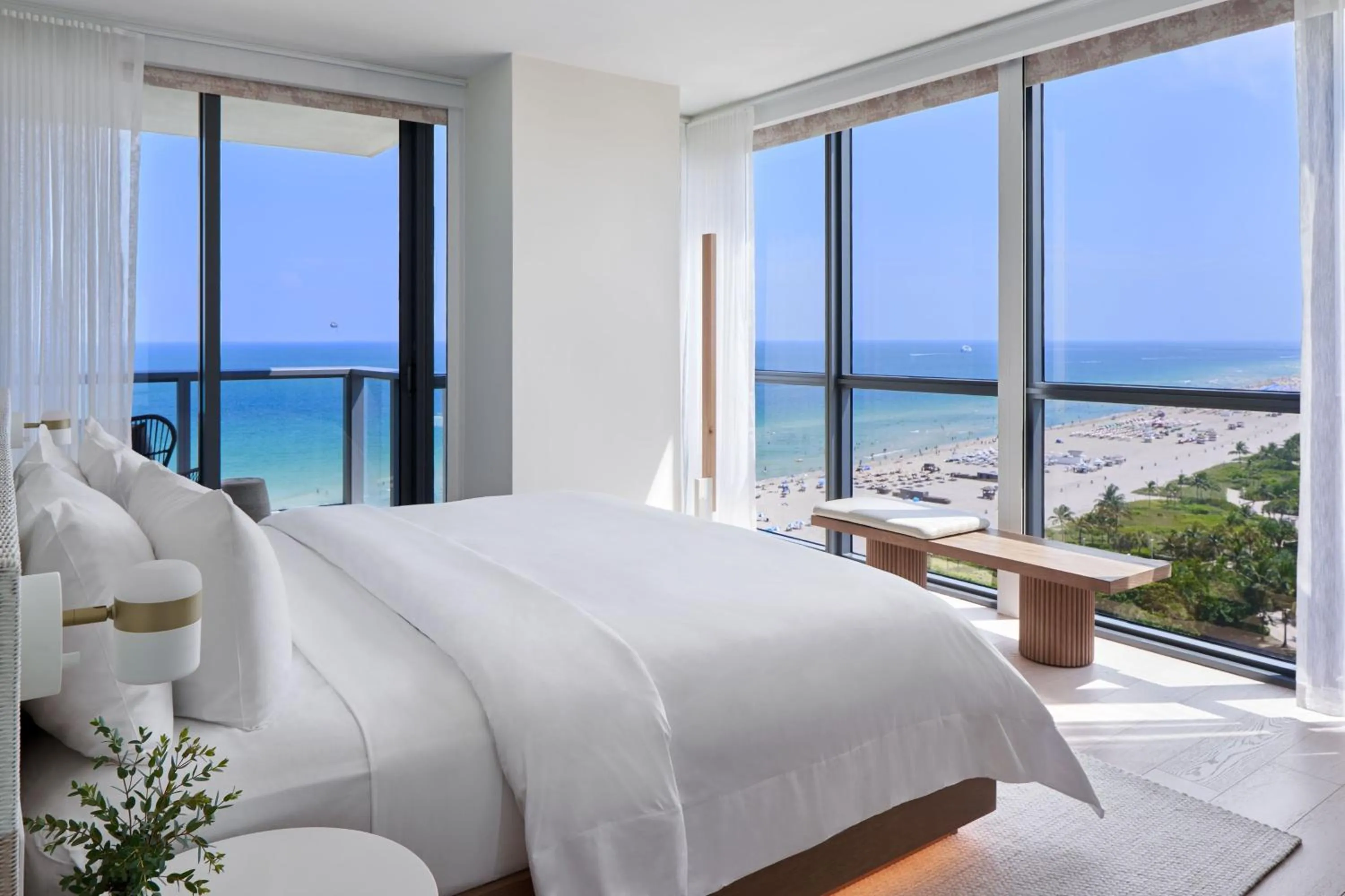 Bedroom, Bed in W South Beach