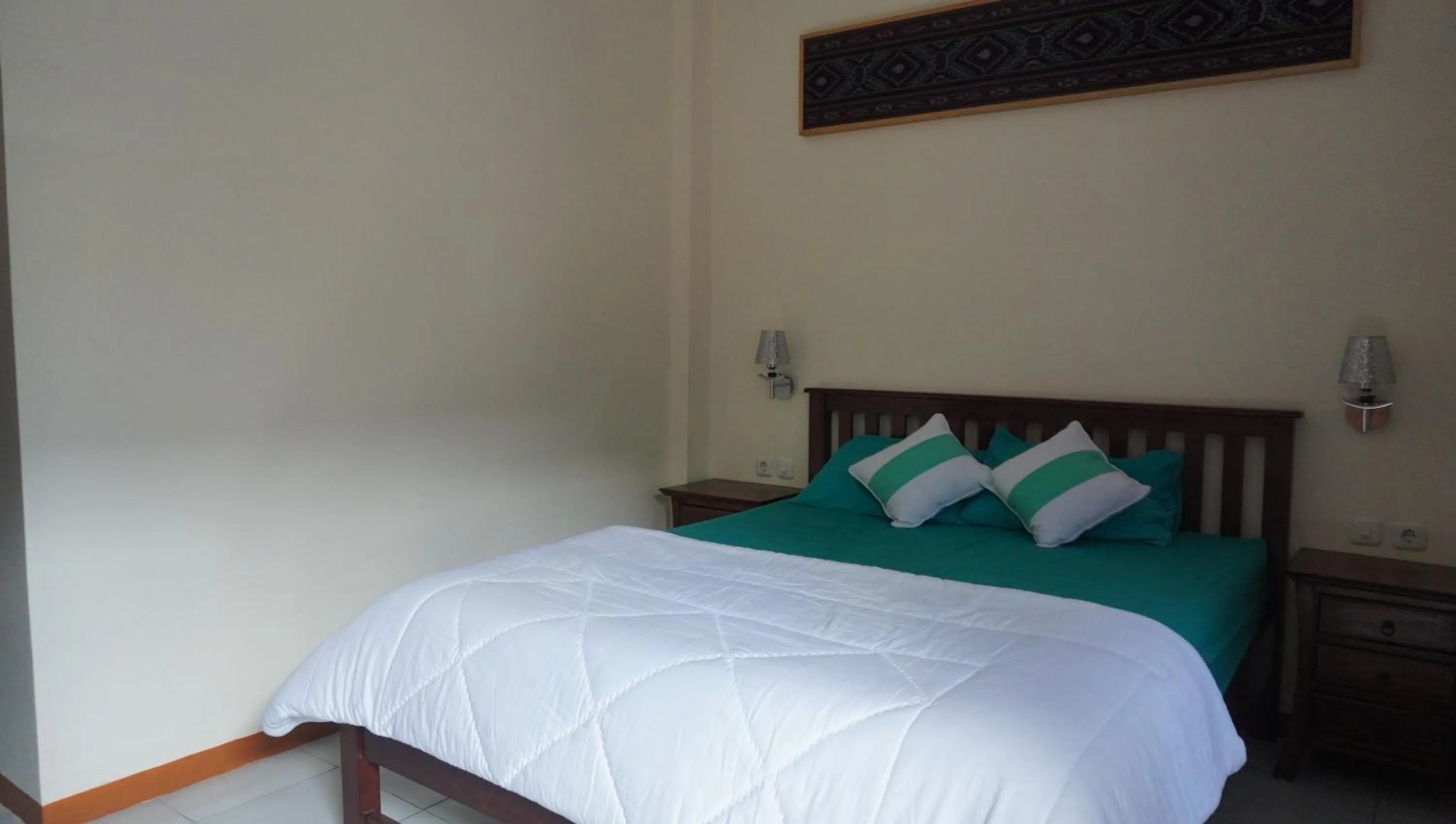 Property building, Bed in JOGLO Greenhouse