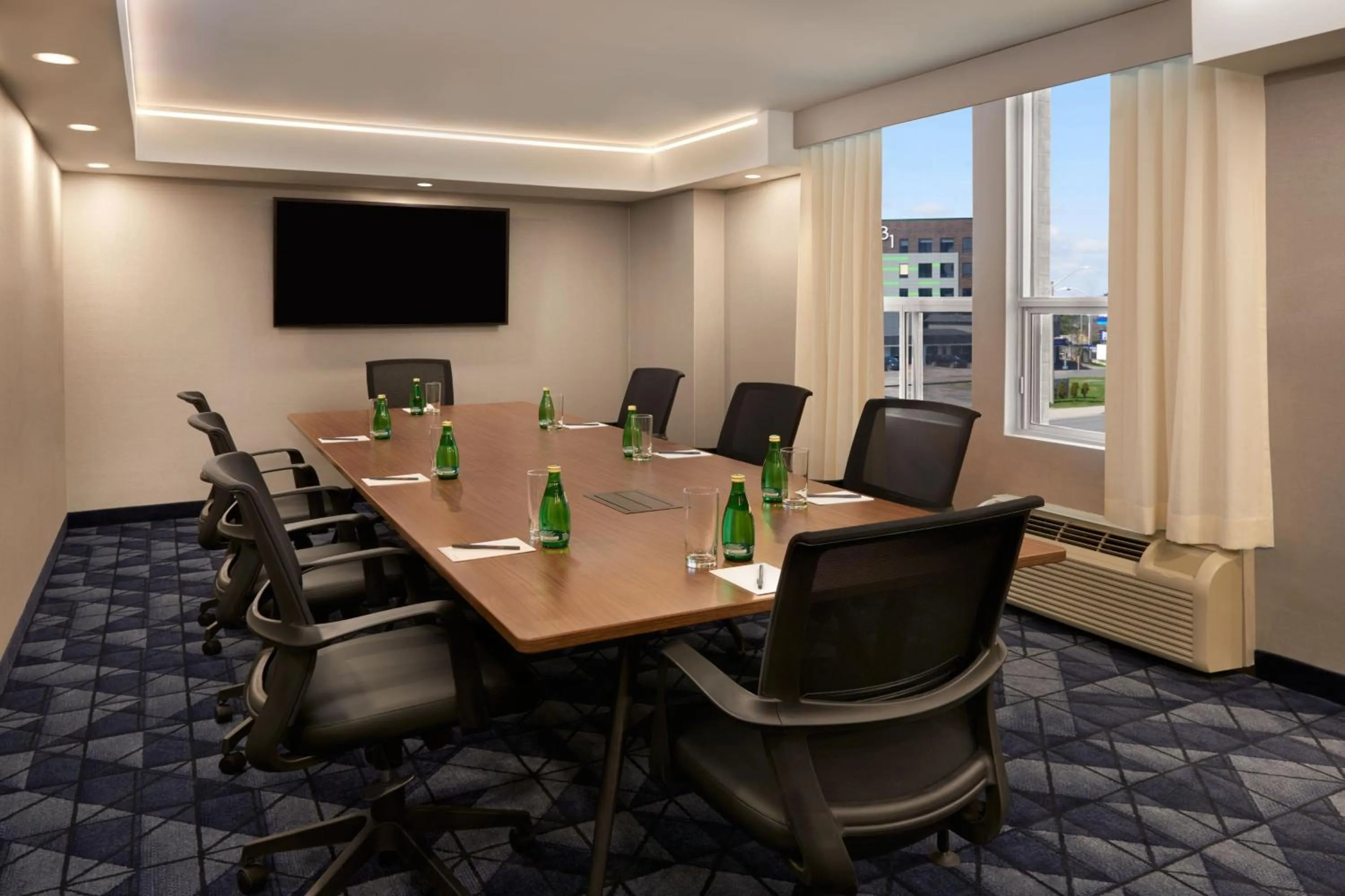 Meeting/conference room in Courtyard by Marriott Kitchener