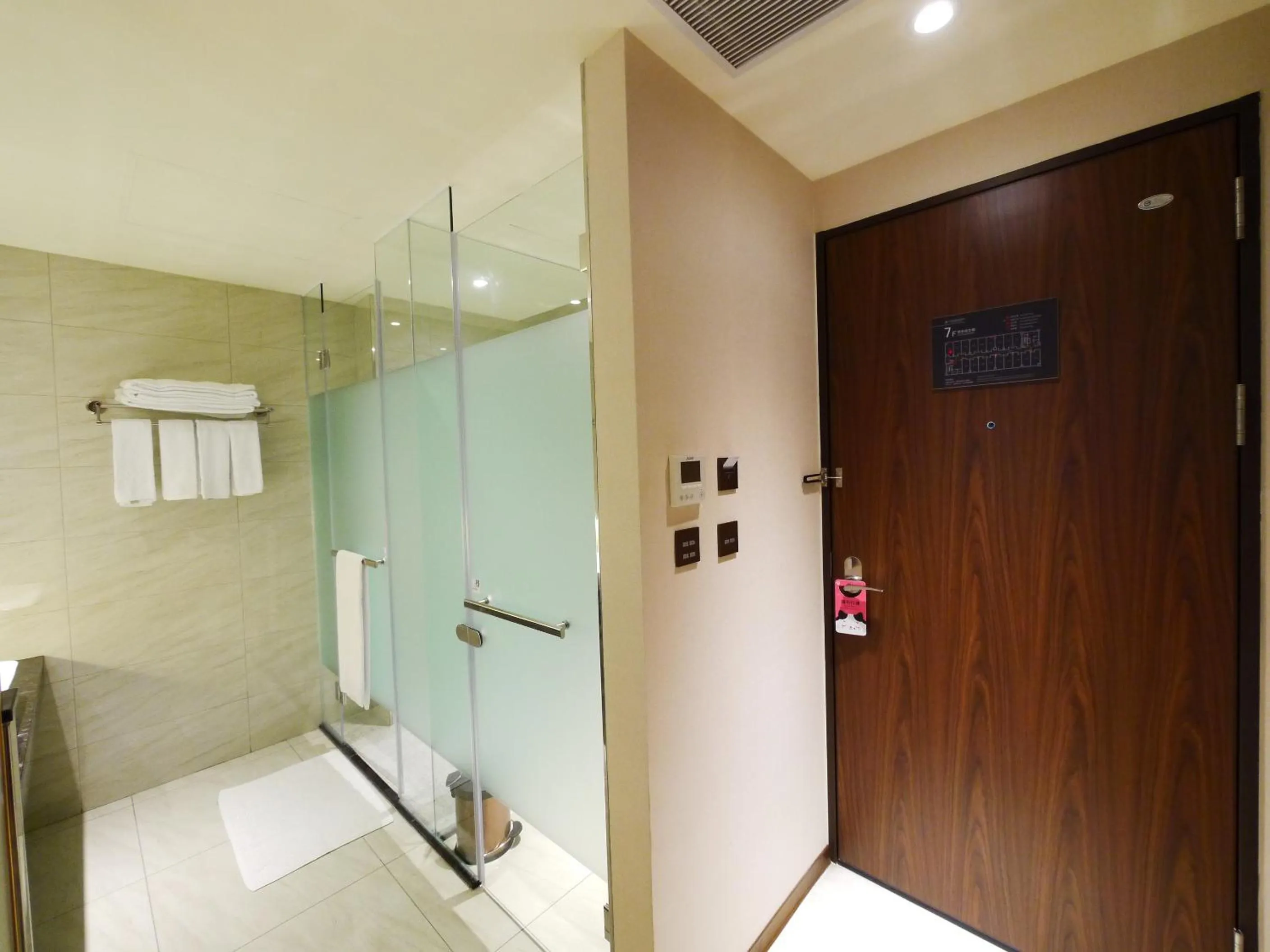 Shower in Rice Resort Hotel