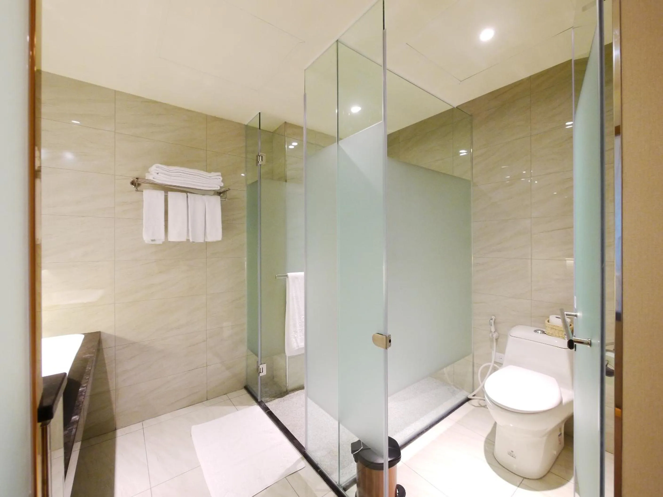 Shower in Rice Resort Hotel