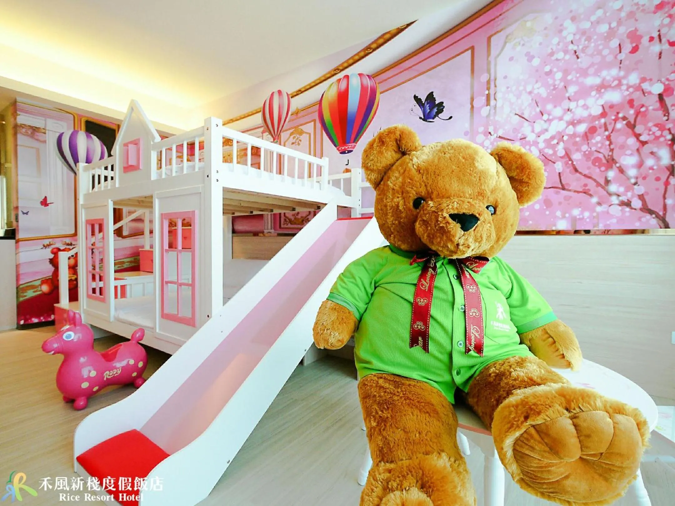 children, Bed in Rice Resort Hotel