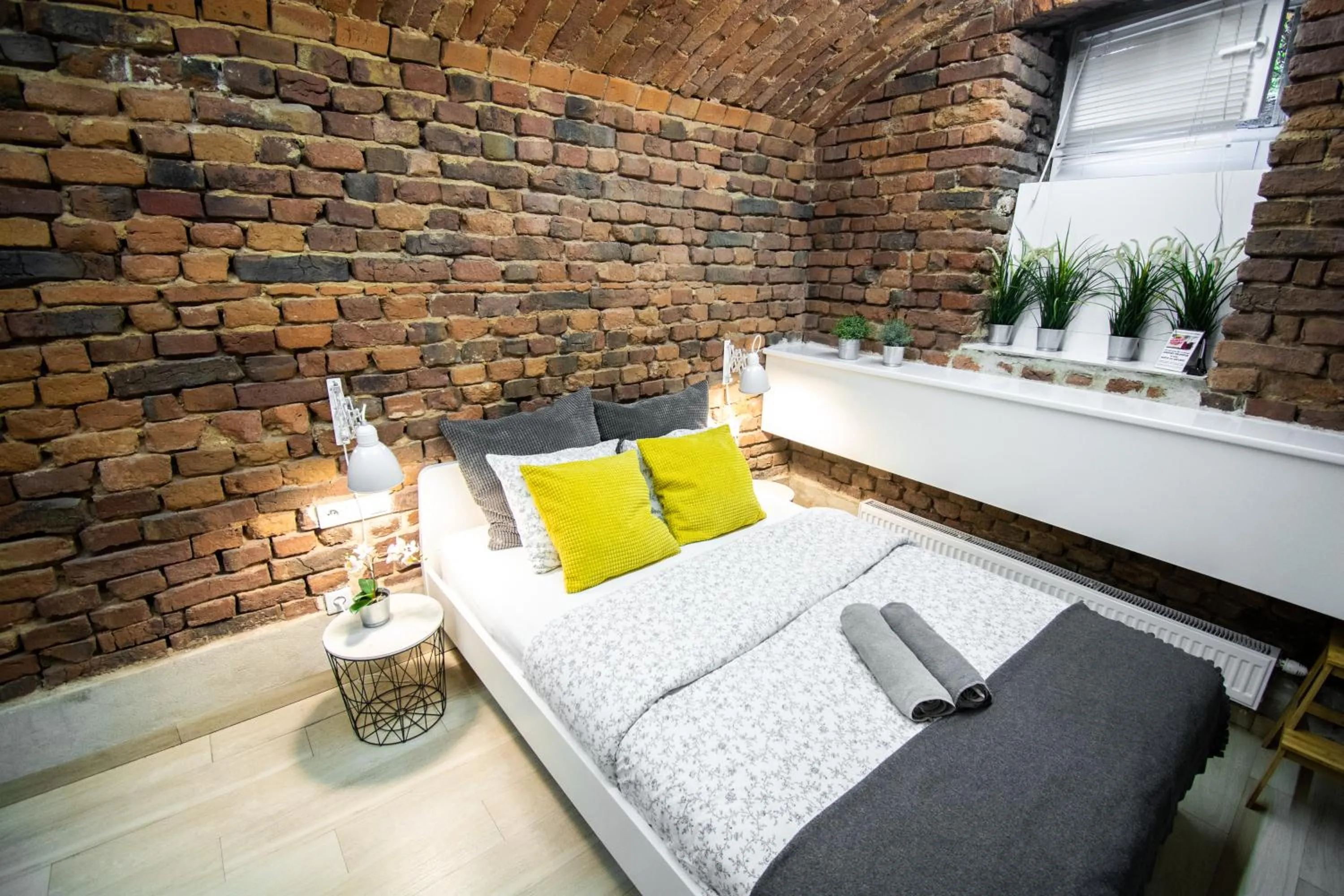 Property building, Bed in LION apartments