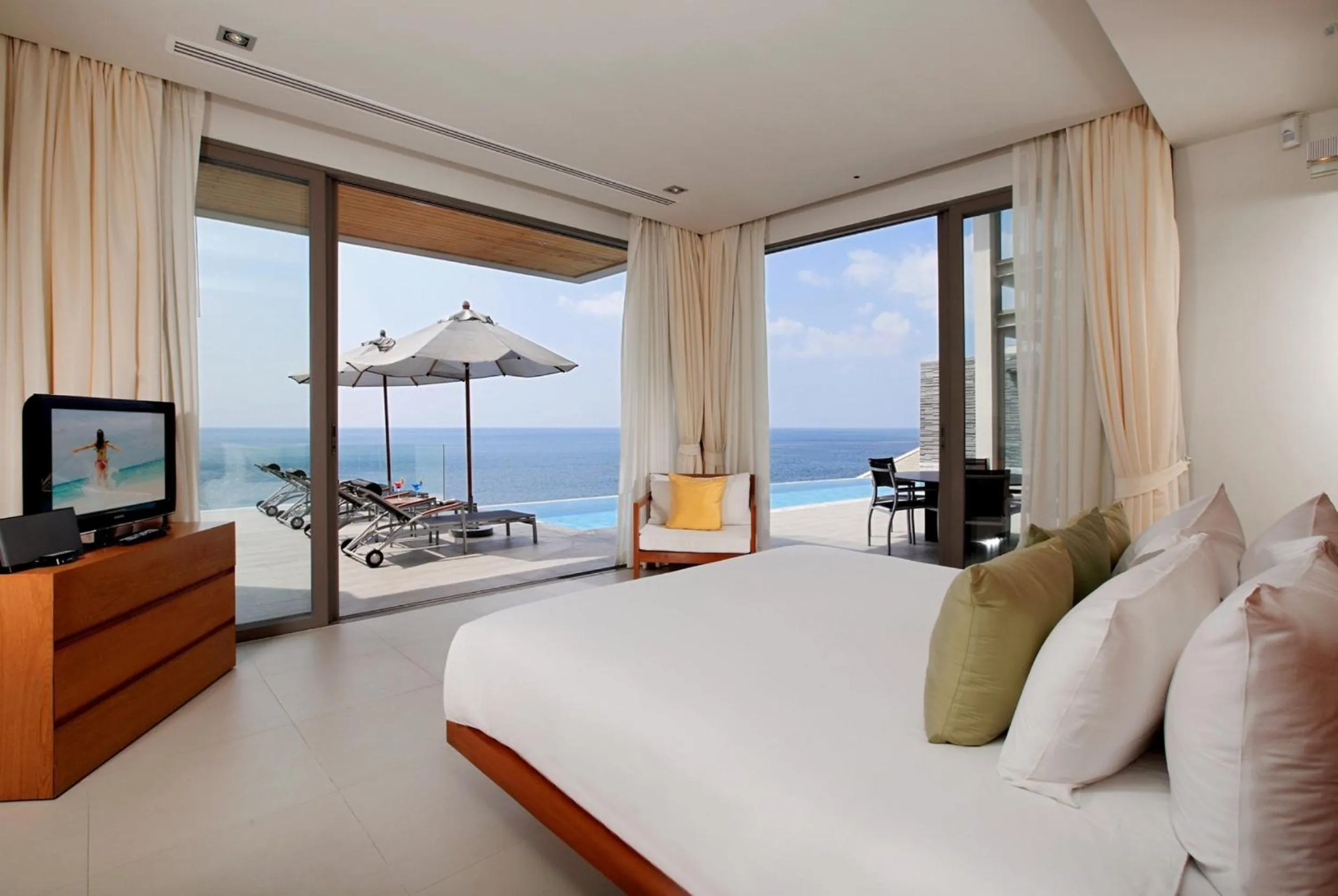 Bed in Cape Sienna Phuket Gourmet Hotel & Villas - SHA Extra Plus