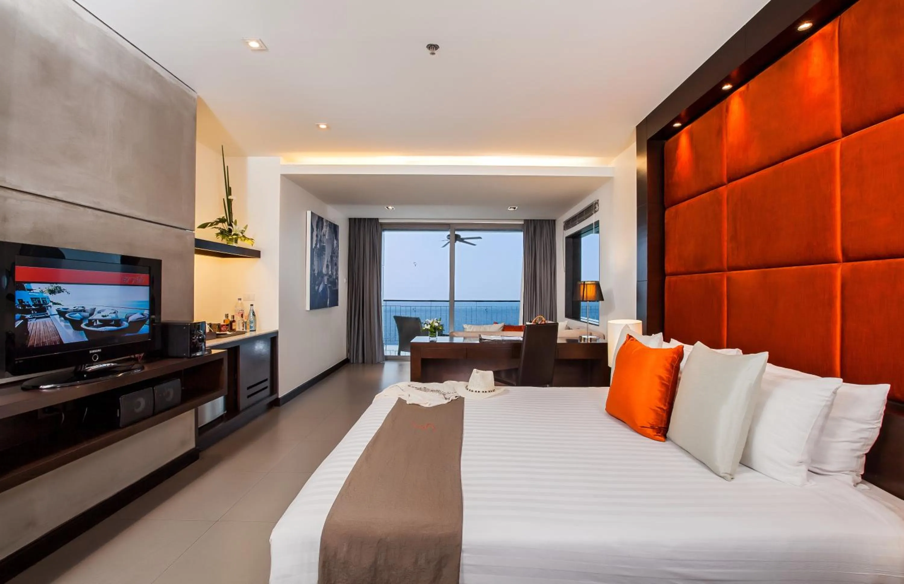 Bed in Cape Sienna Phuket Gourmet Hotel & Villas - SHA Extra Plus