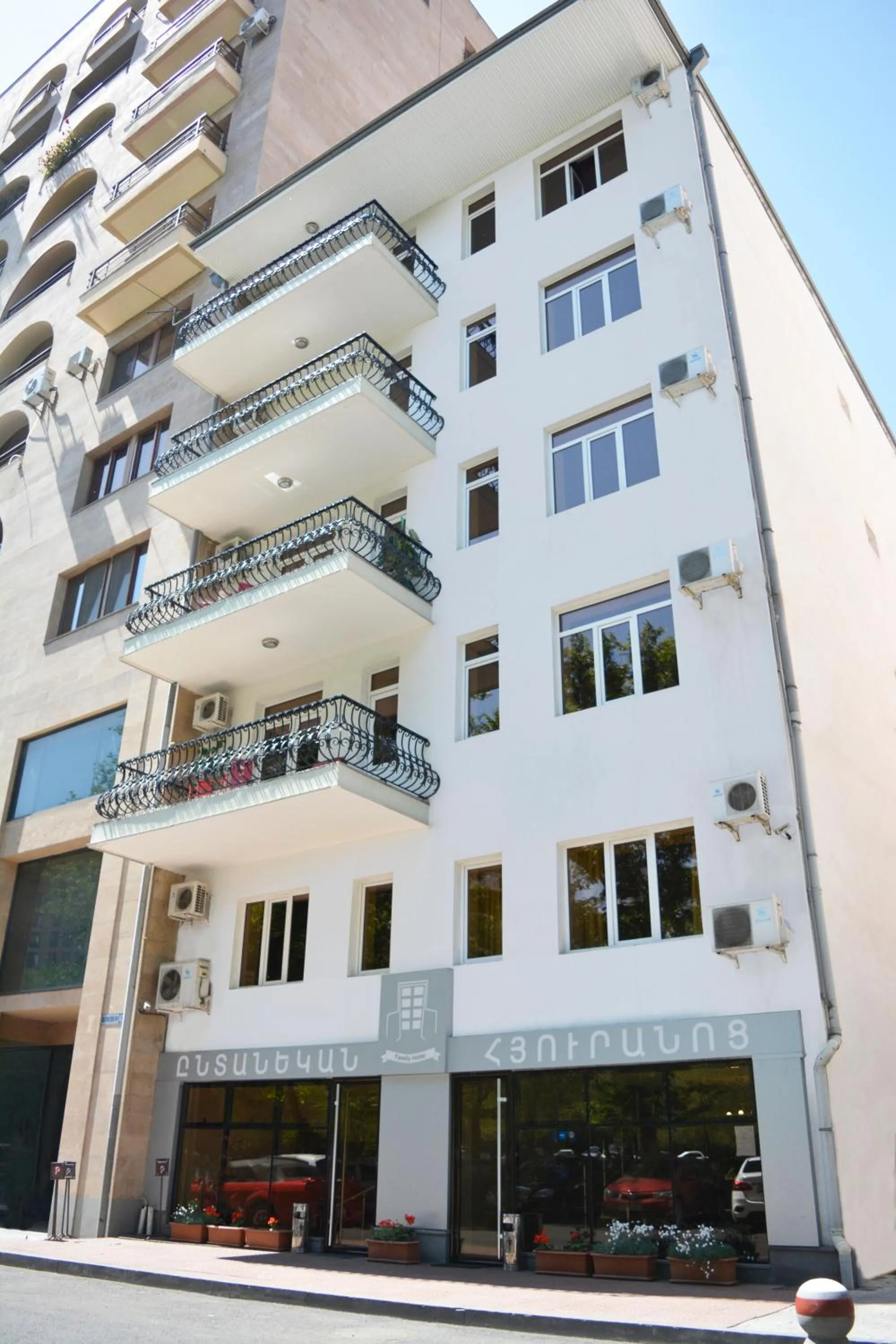 Facade/entrance in Family Hotel
