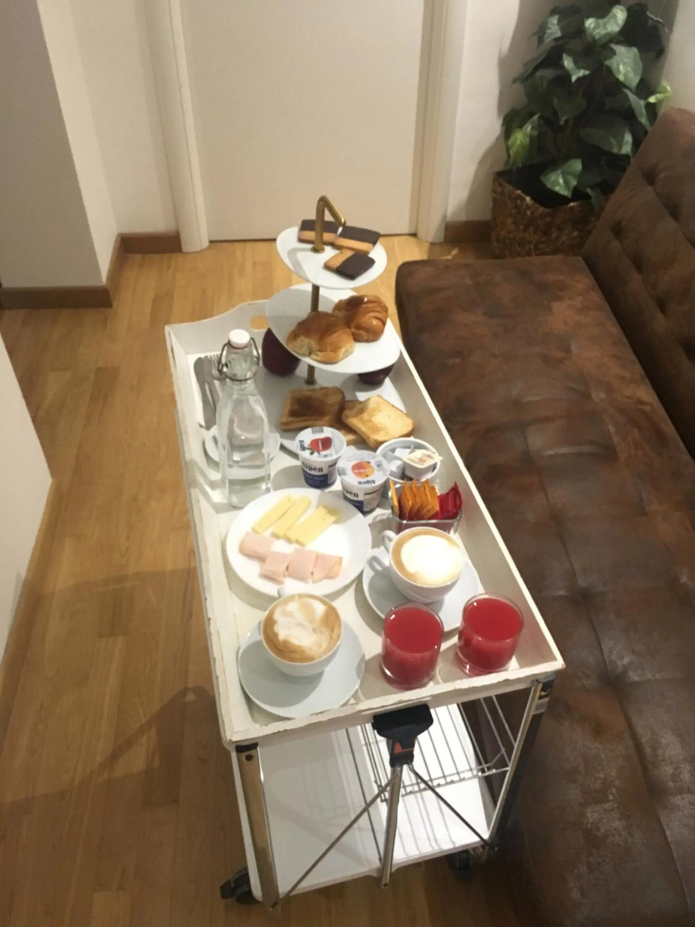 Breakfast in La finestra sul Colosseo B&B 1