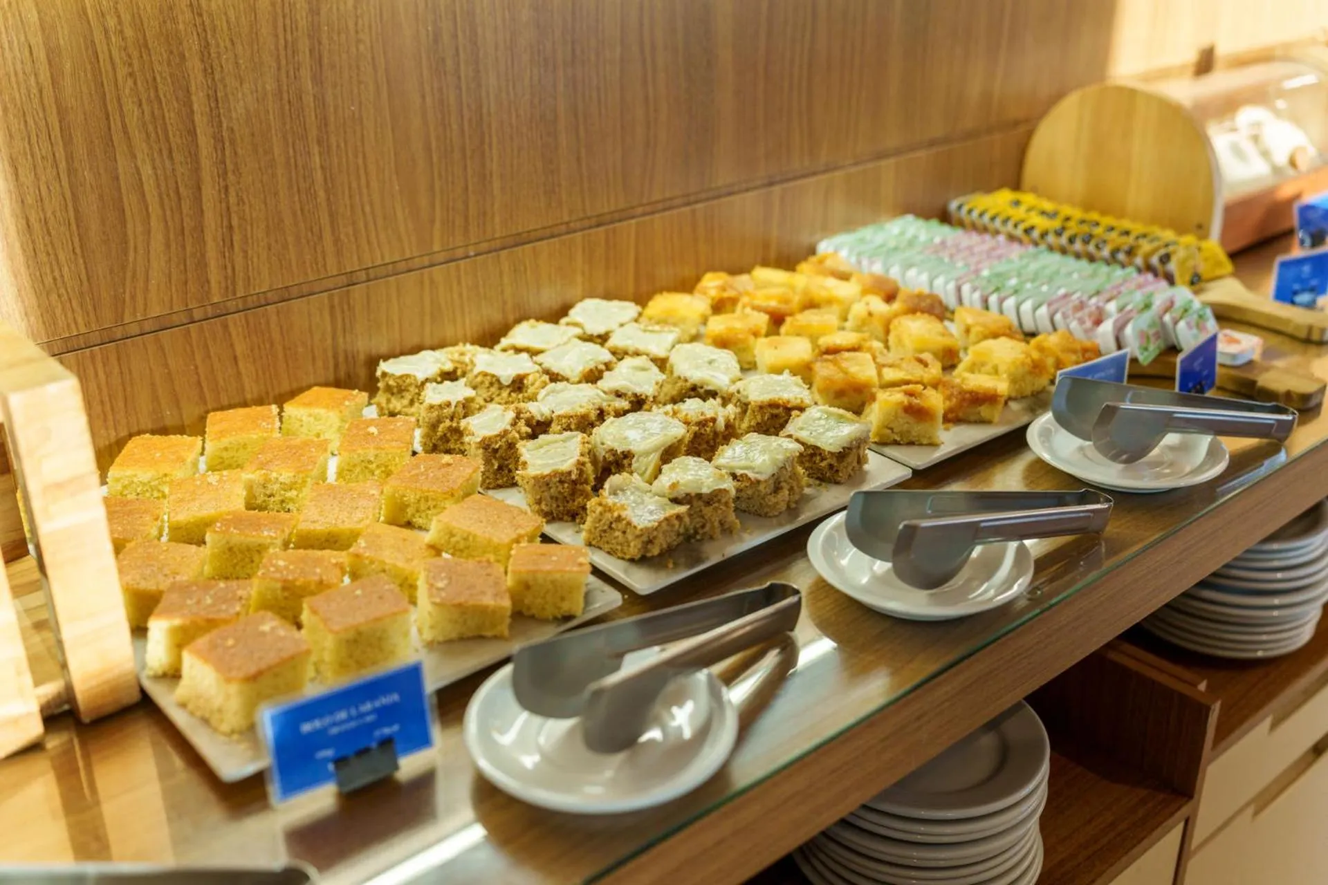 Breakfast in Fusion Hplus Express +