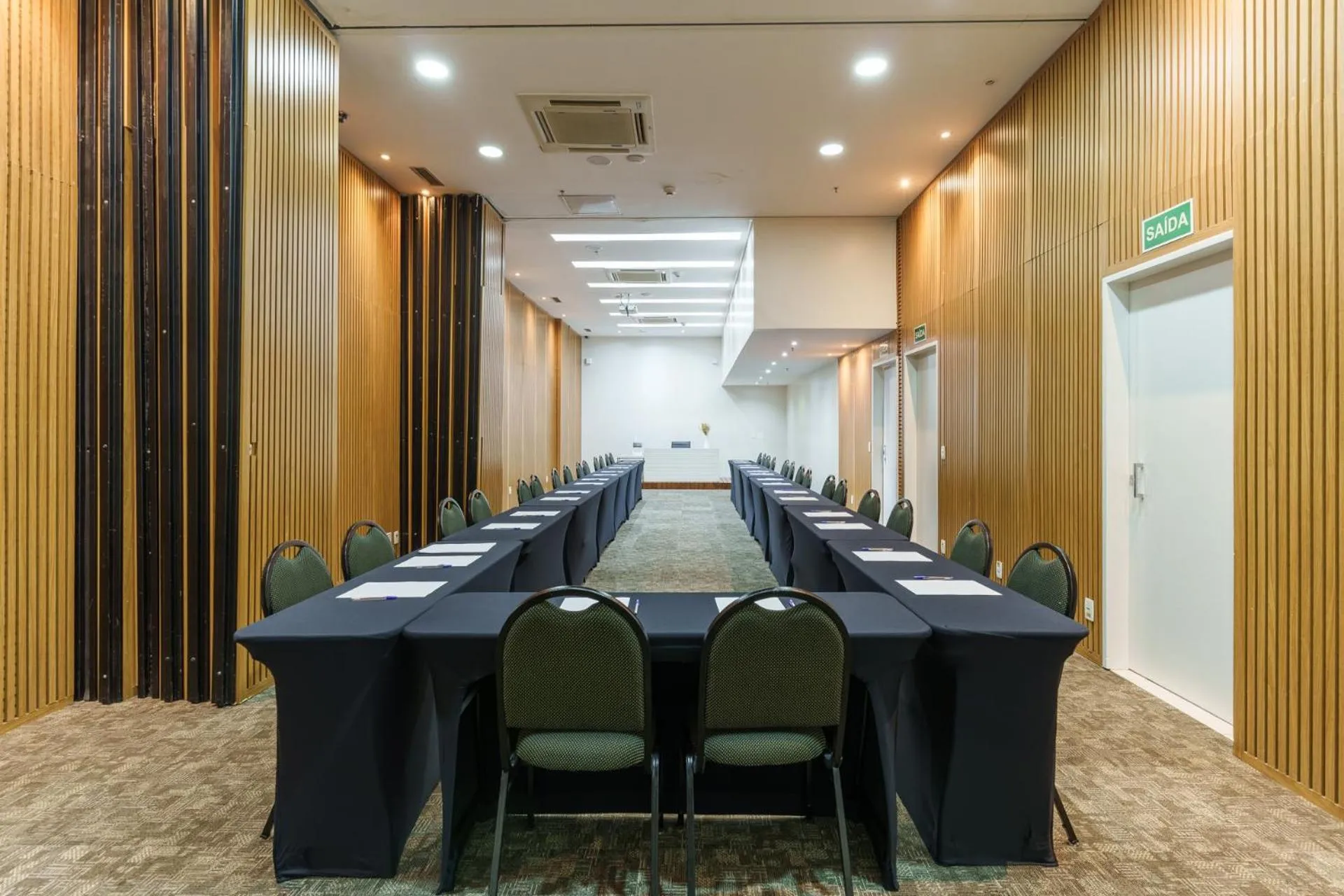 Meeting/conference room in Fusion Hplus Express +