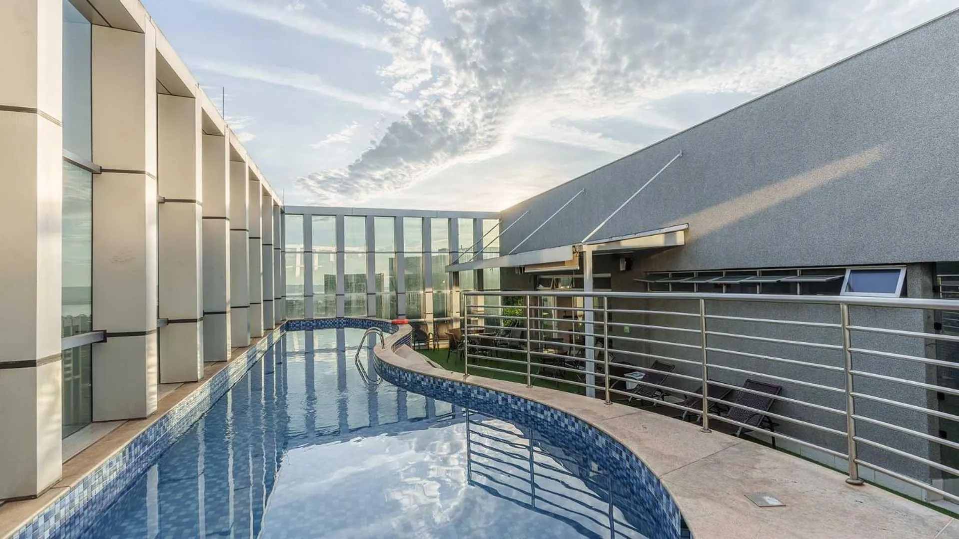 Day in Fusion Hplus Express +