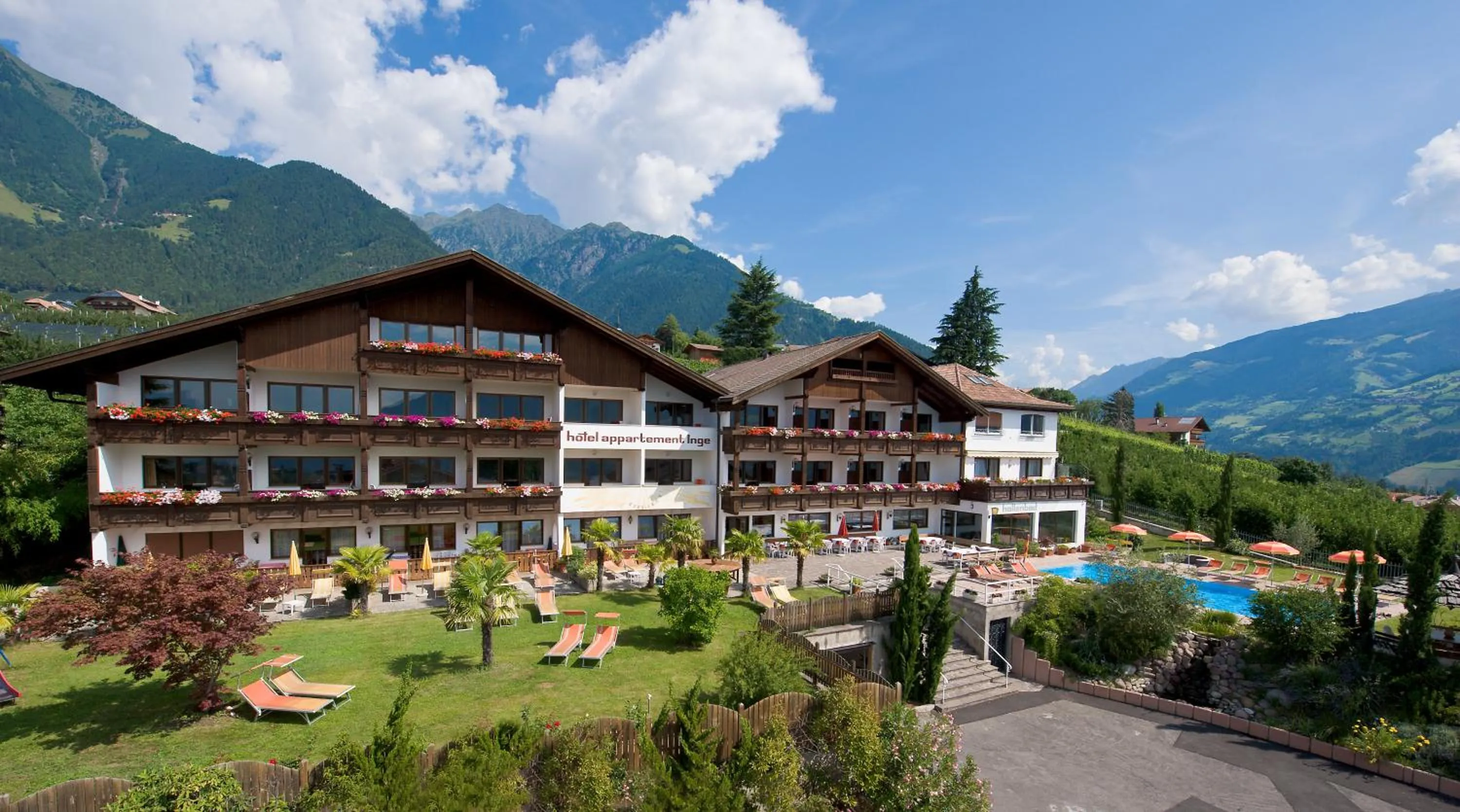 Facade/entrance in Hotel Appartement Inge