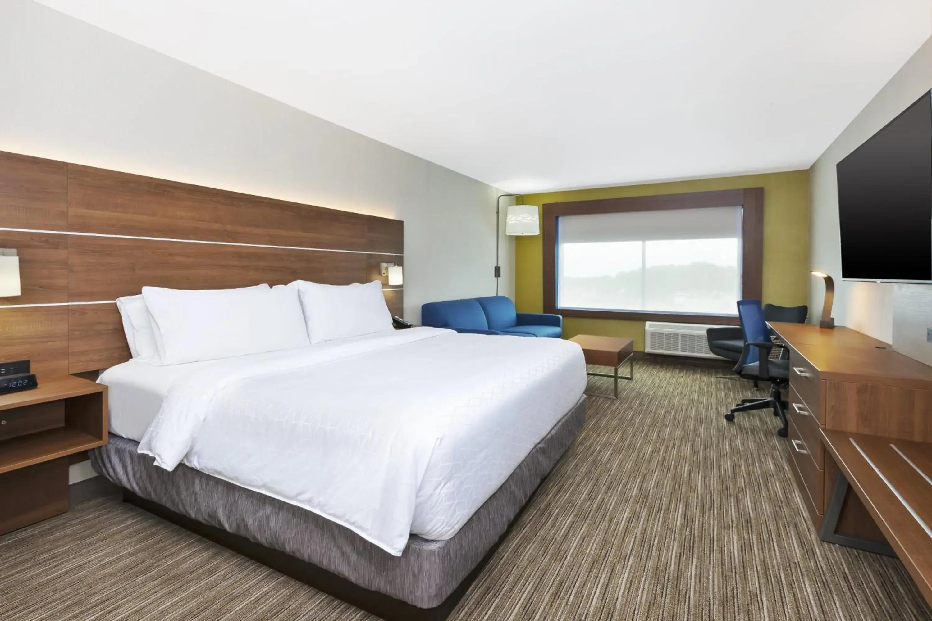 King Suite with Sofa Bed in Holiday Inn Express & Suites - Painesville - Concord by IHG King Suite with Sofa Bed in Holiday Inn Express & Suites - Painesville - Concord by IHG