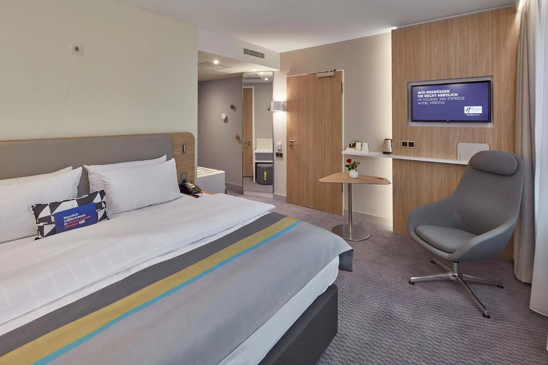 Bed in Holiday Inn Express - Merzig by IHG