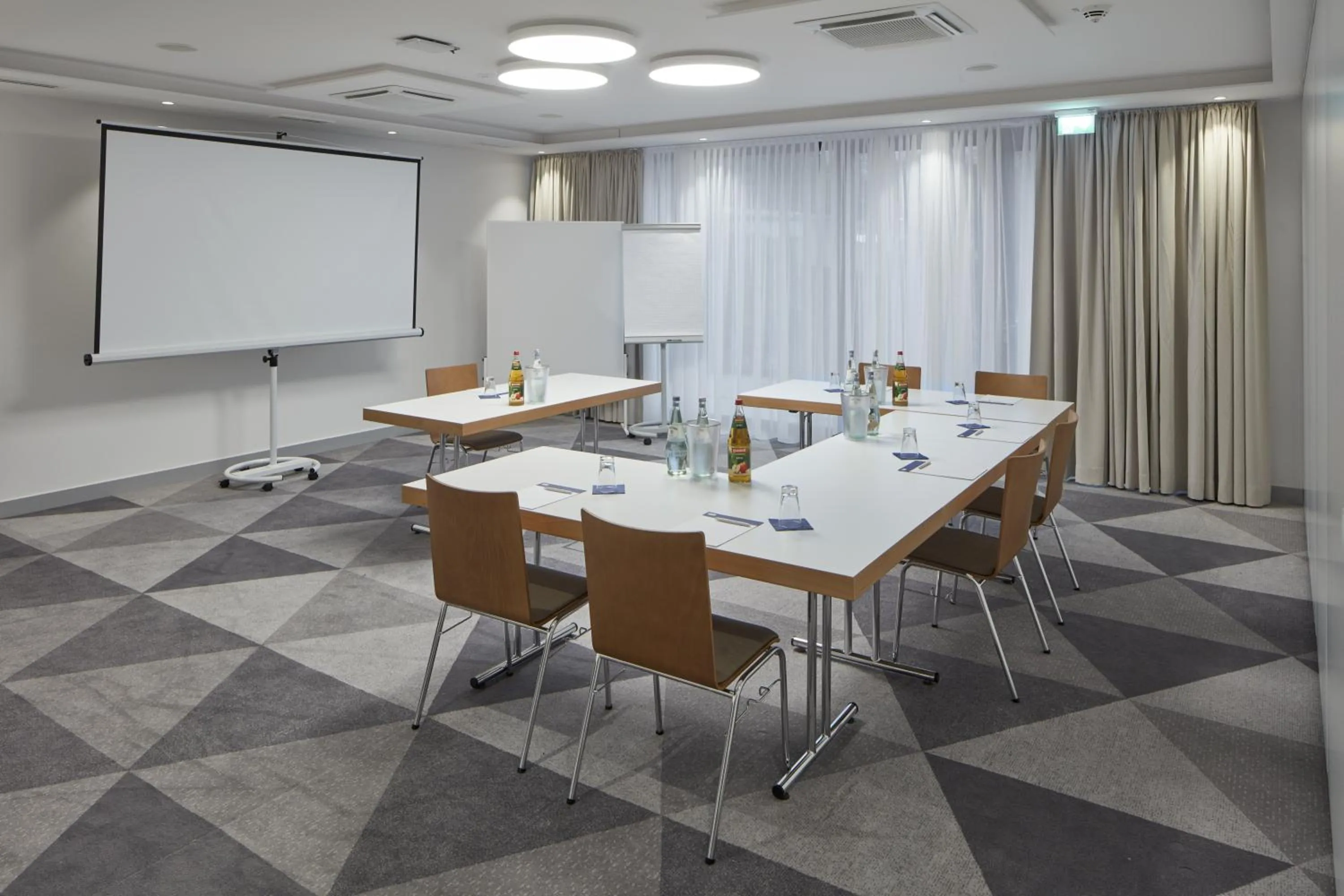 Meeting/conference room in Holiday Inn Express - Merzig by IHG