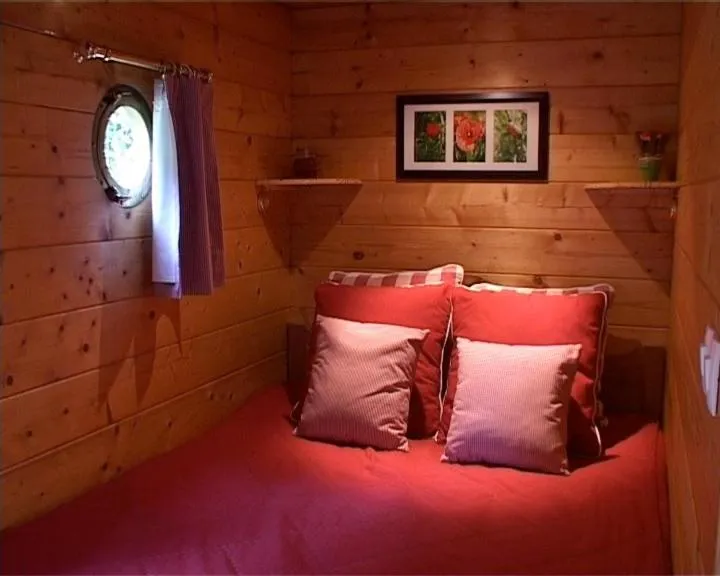 Bed in Les Roulottes de Maufront