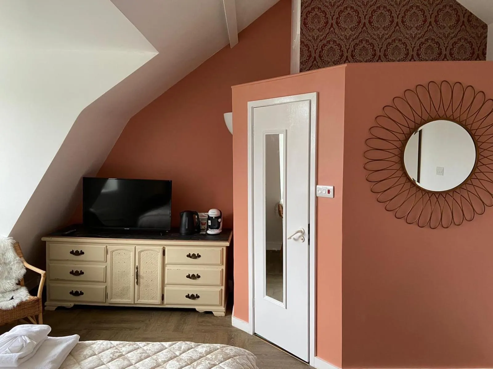 Bathroom, Bed in Croydon Hall