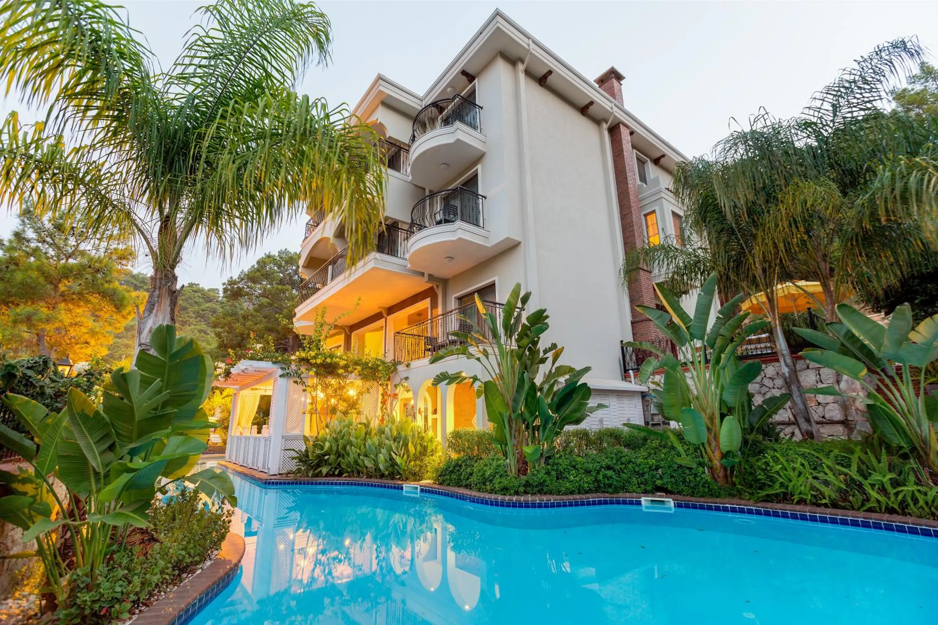 Swimming pool in Esperanza Boutique Hotel of Lykia