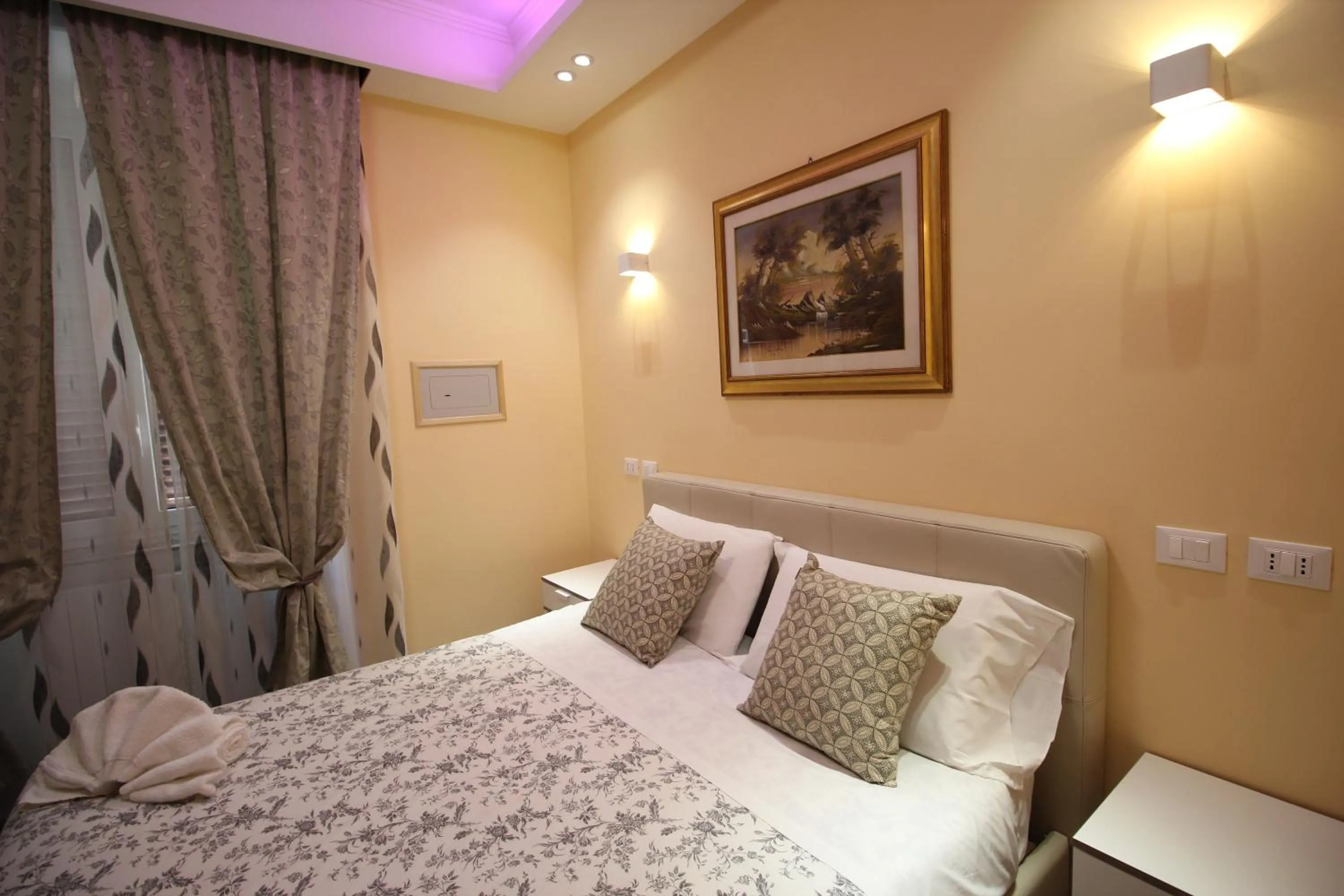 Bed in Quest House Lihong