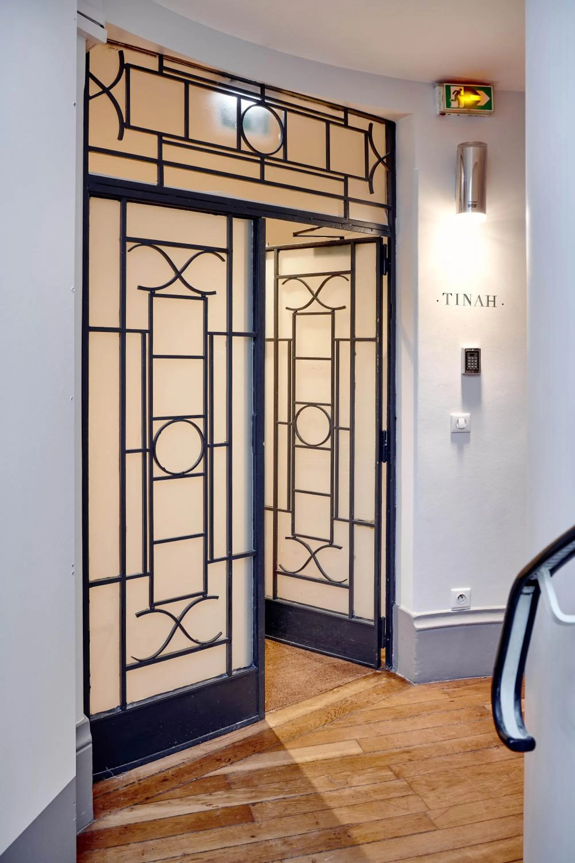 Tinah Paris, Réaumur - Montorgeuil