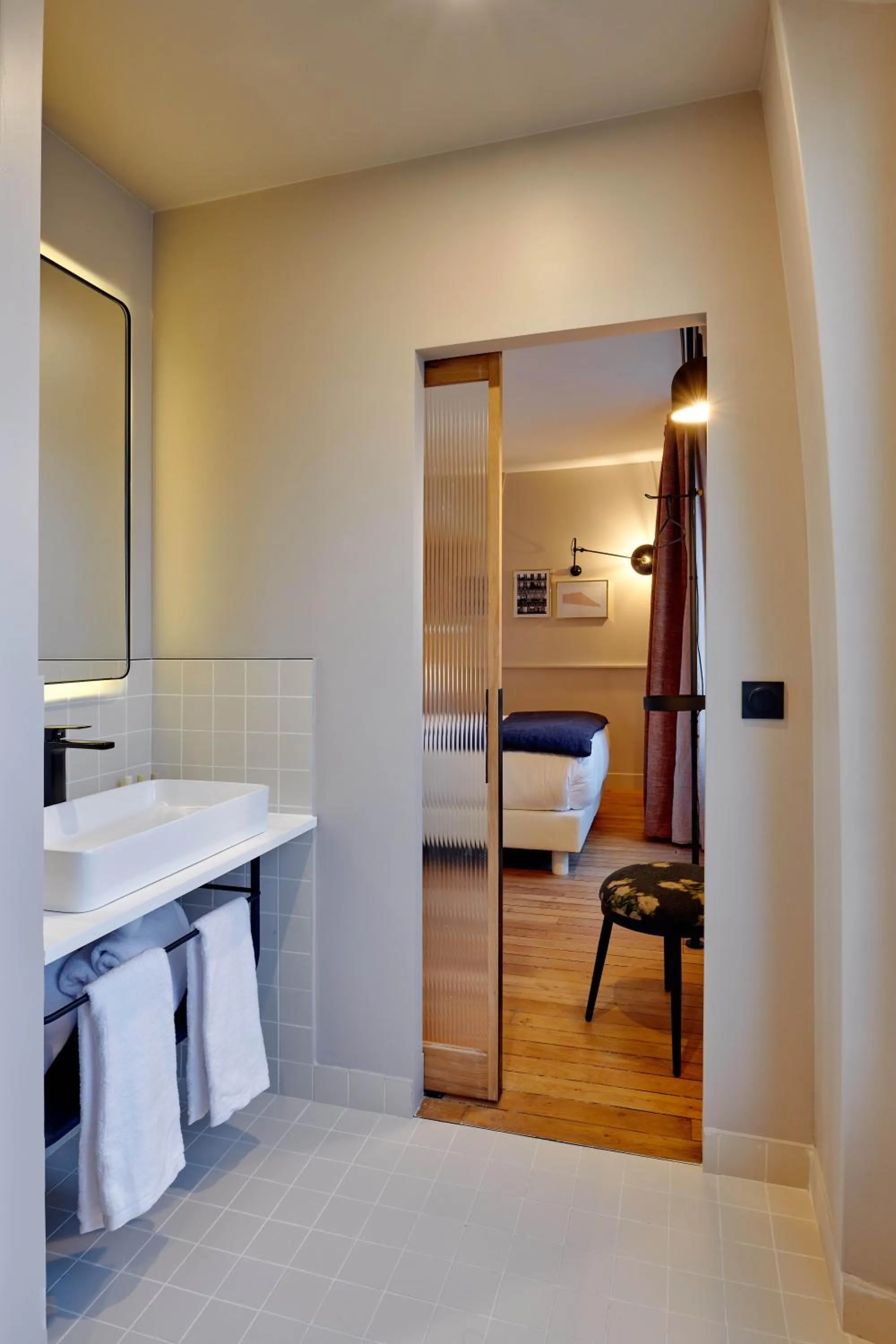 Bed in Tinah Paris, Réaumur - Montorgeuil