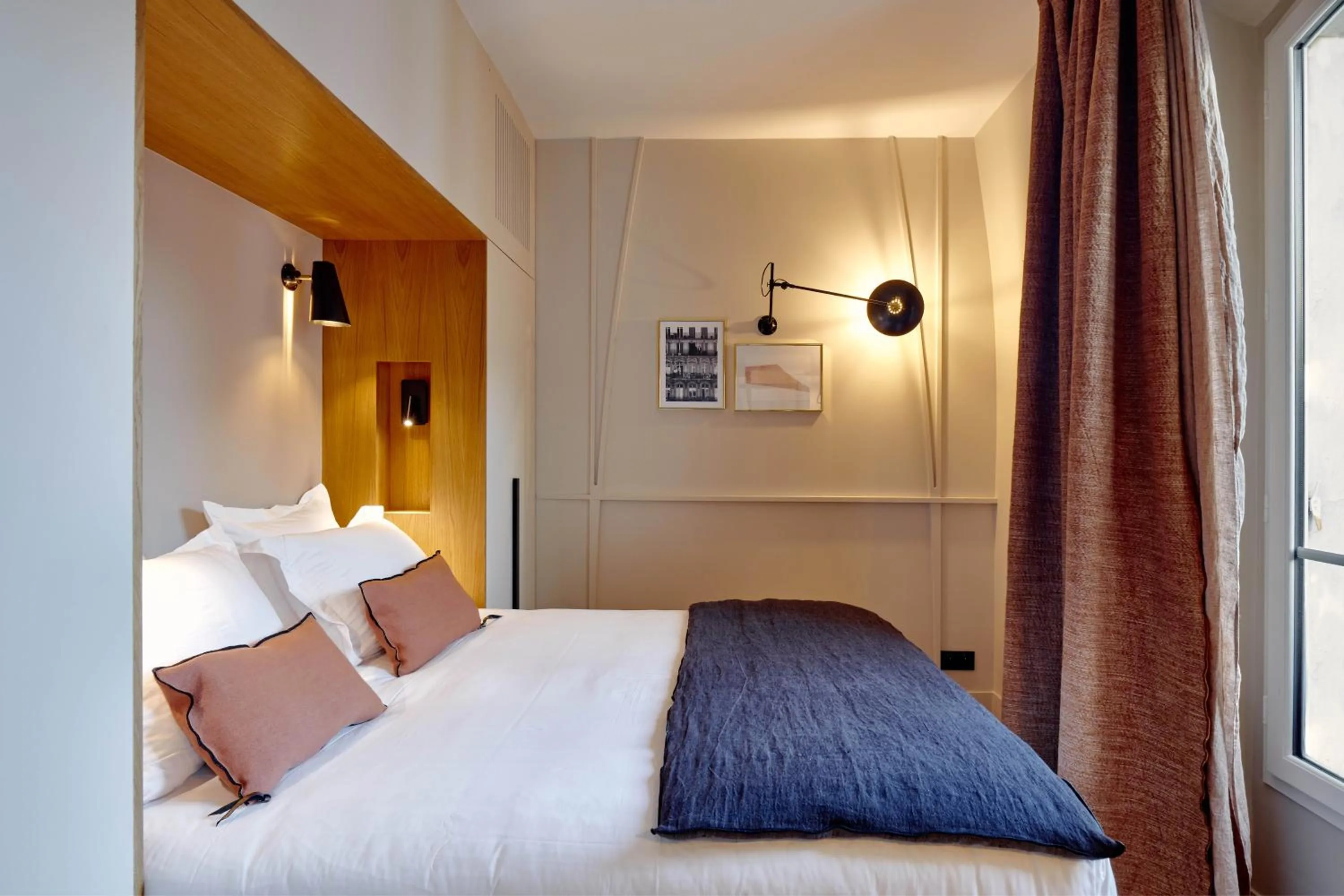 Bed in Tinah Paris, Réaumur - Montorgeuil