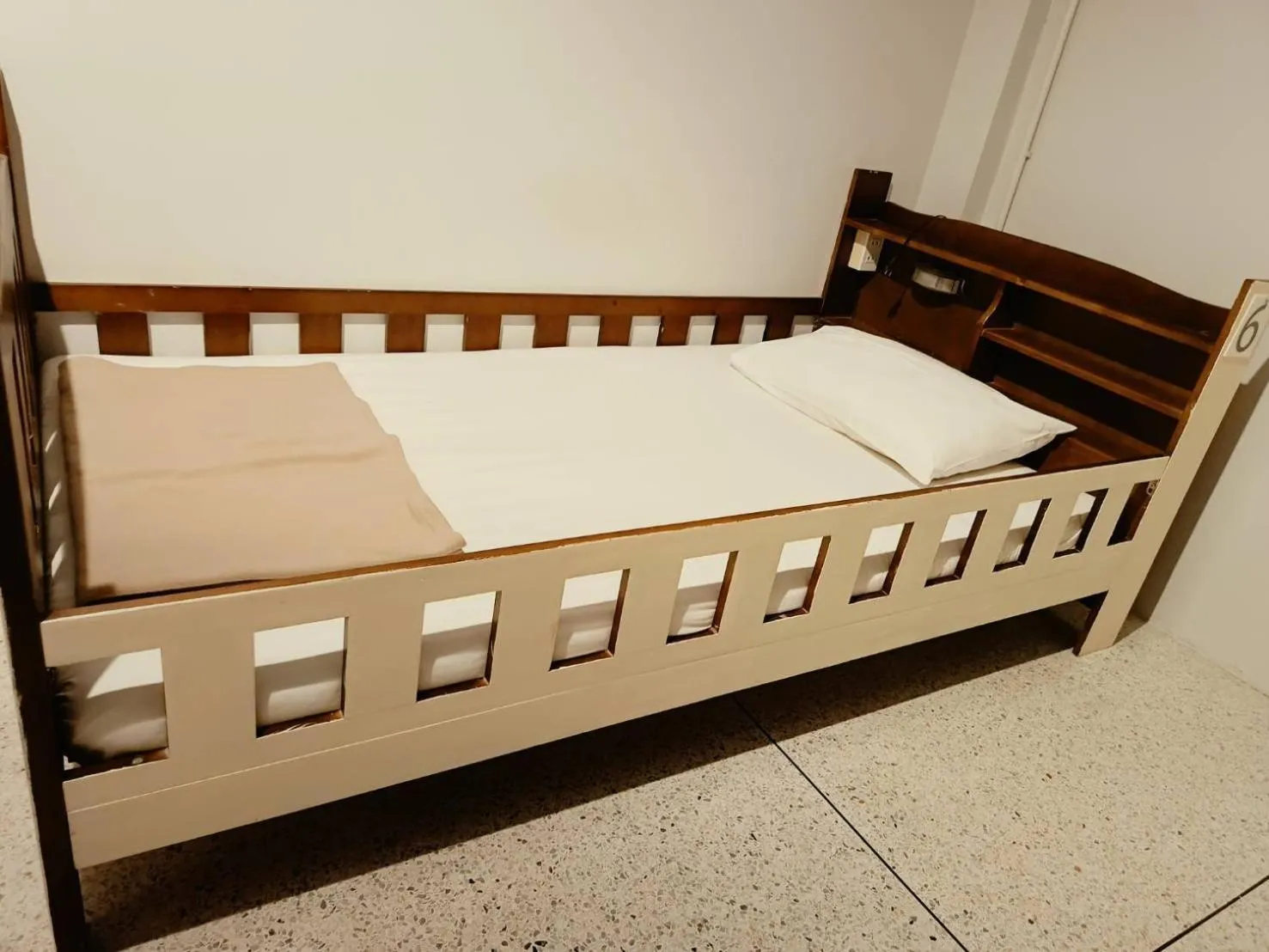 Bed in Ler Hostel 65