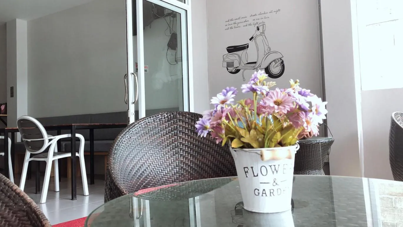 Property building in Ler Hostel 65