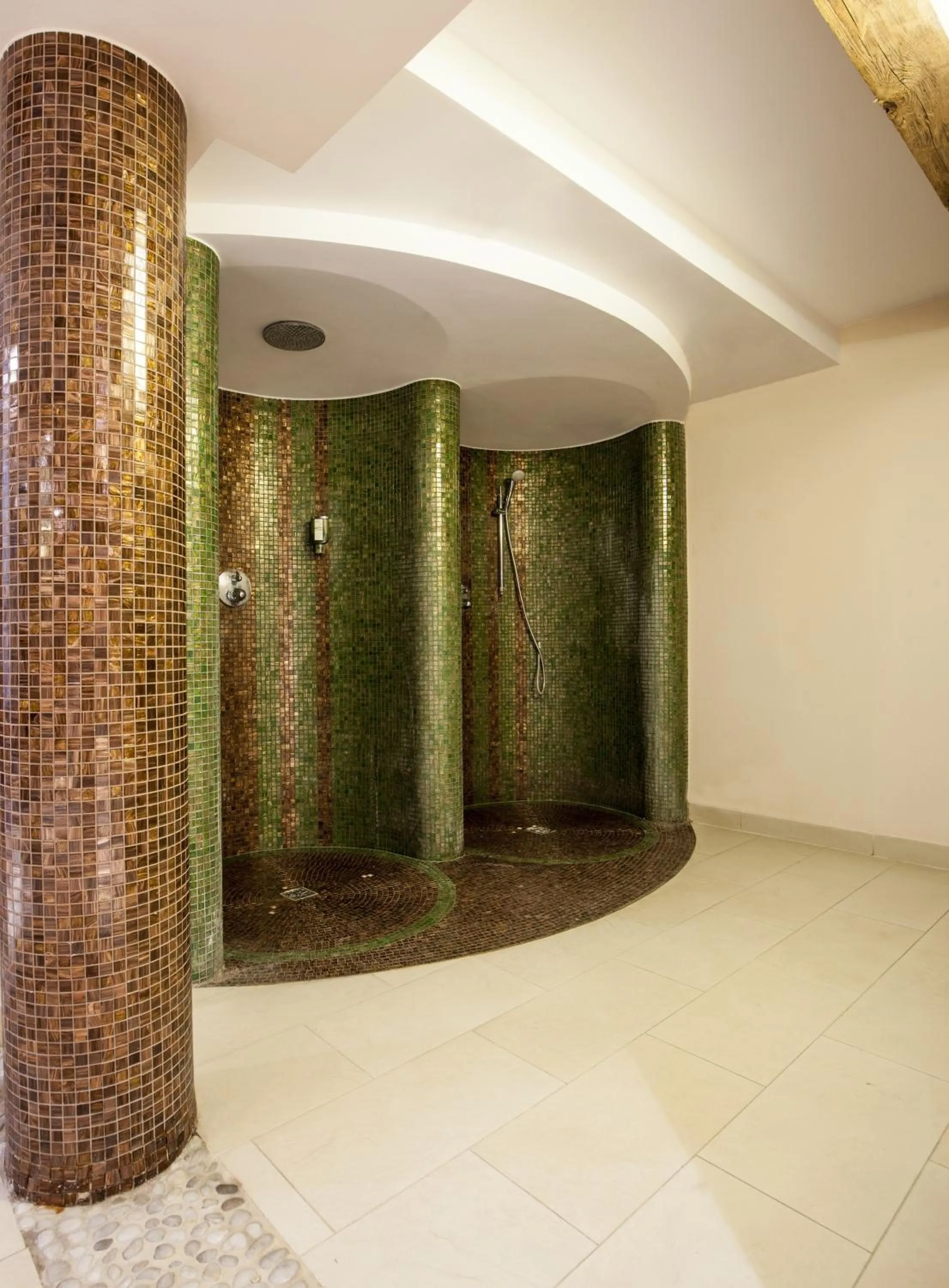 Shower in Hotel Lubicz