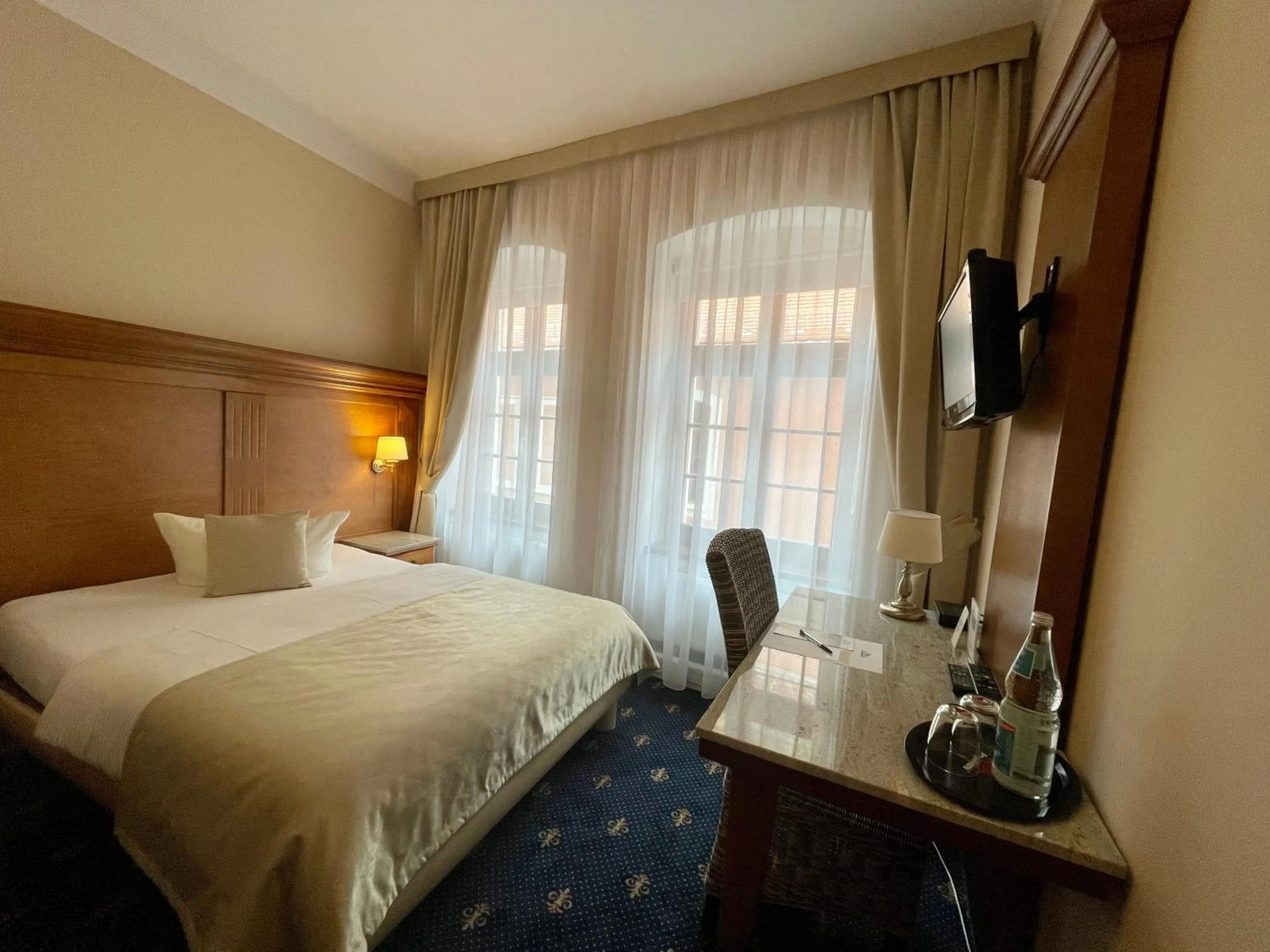 Bedroom, Bed in Hotel Italia