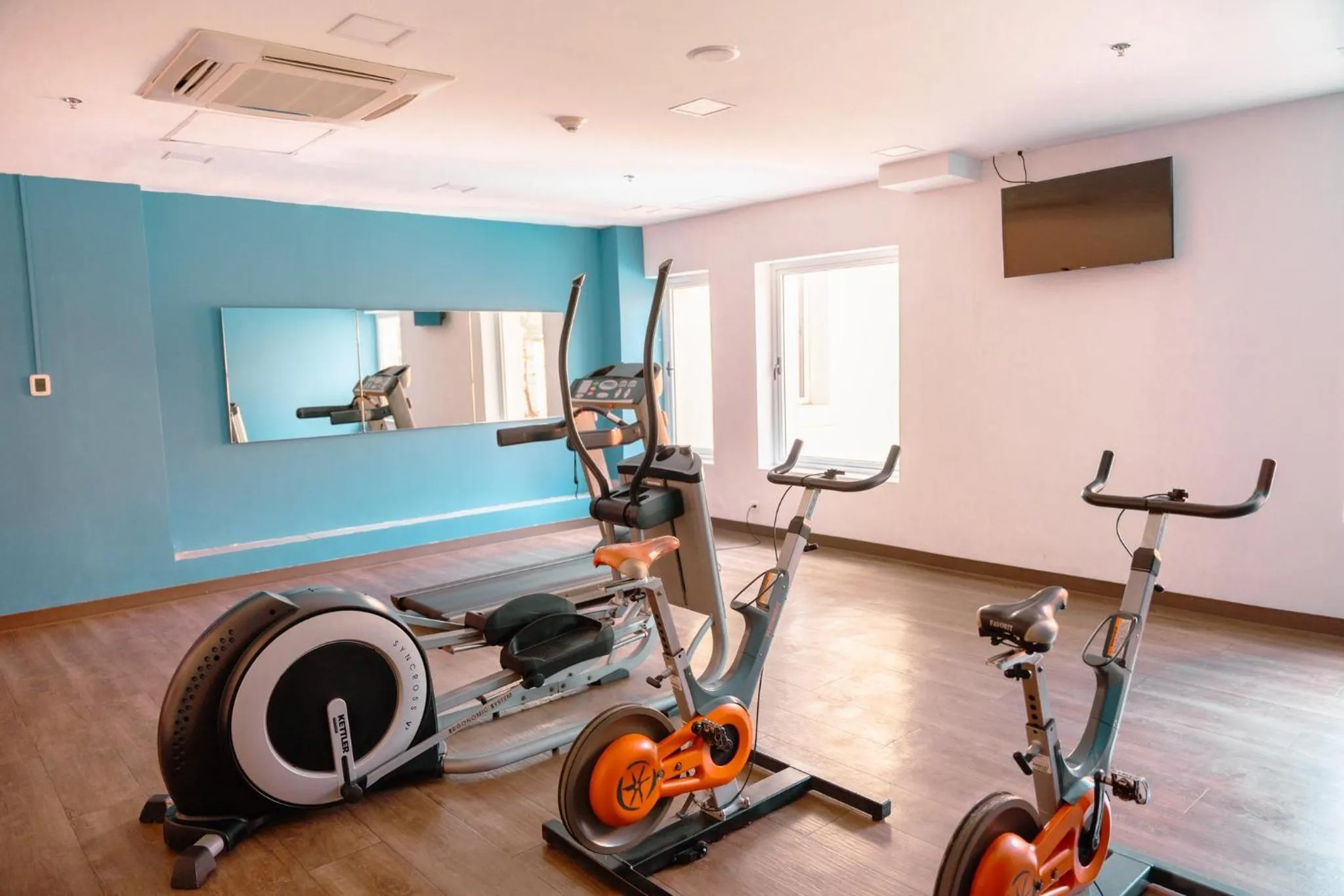 Fitness centre/facilities in Holiday Inn Express Merida Centro by IHG
