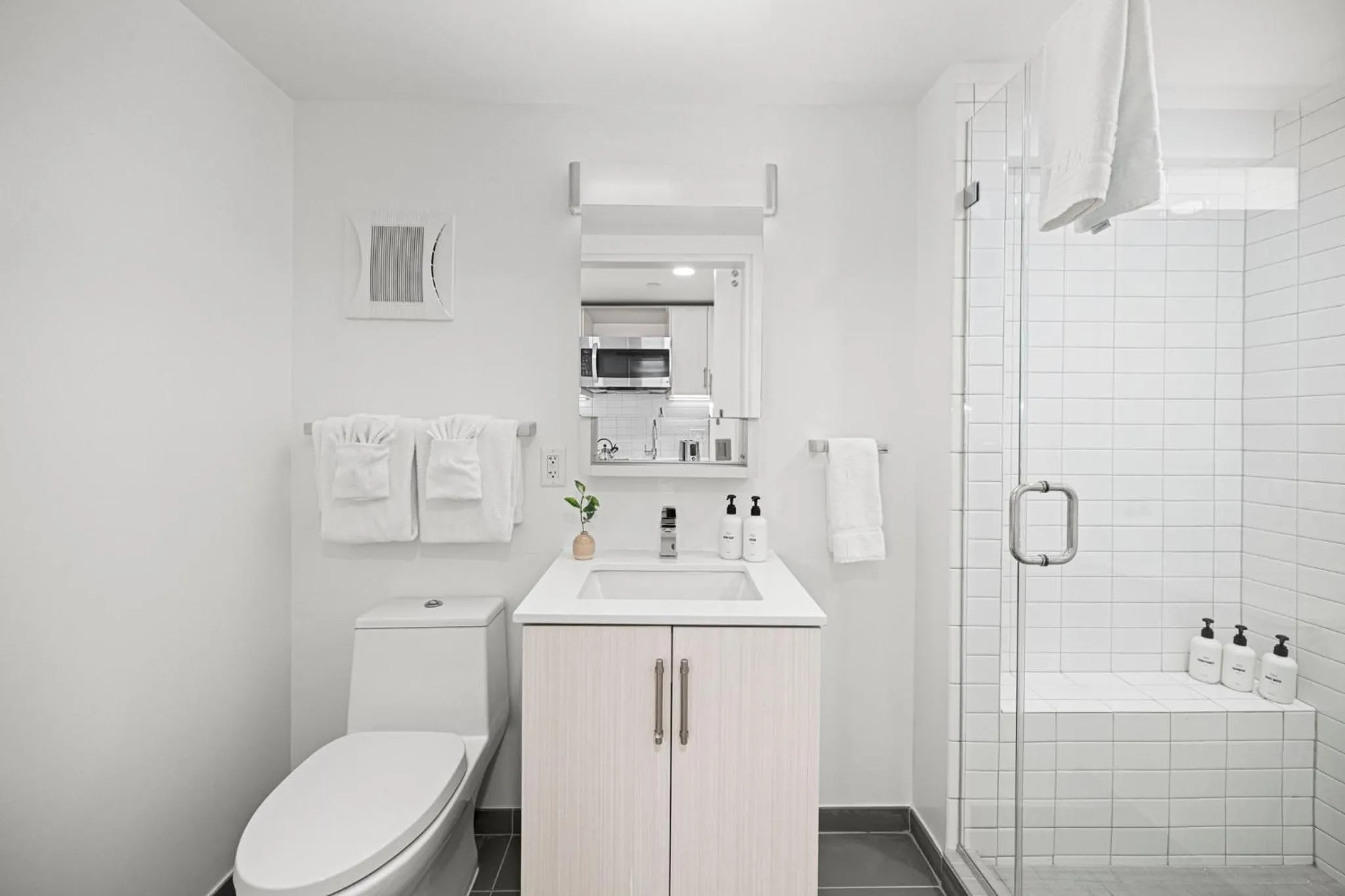 Bathroom in Placemakr Dupont Circle