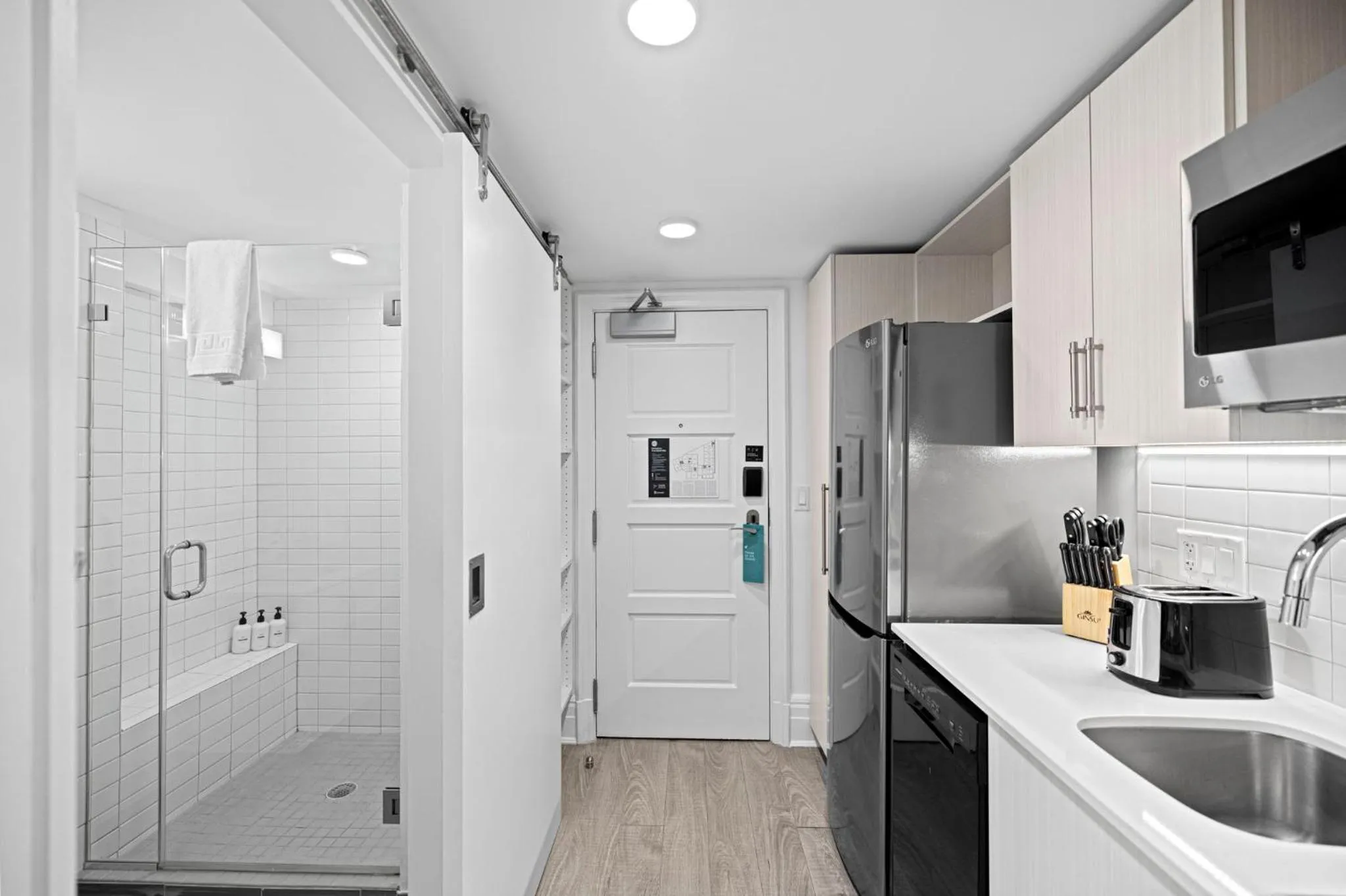 Bathroom in Placemakr Dupont Circle