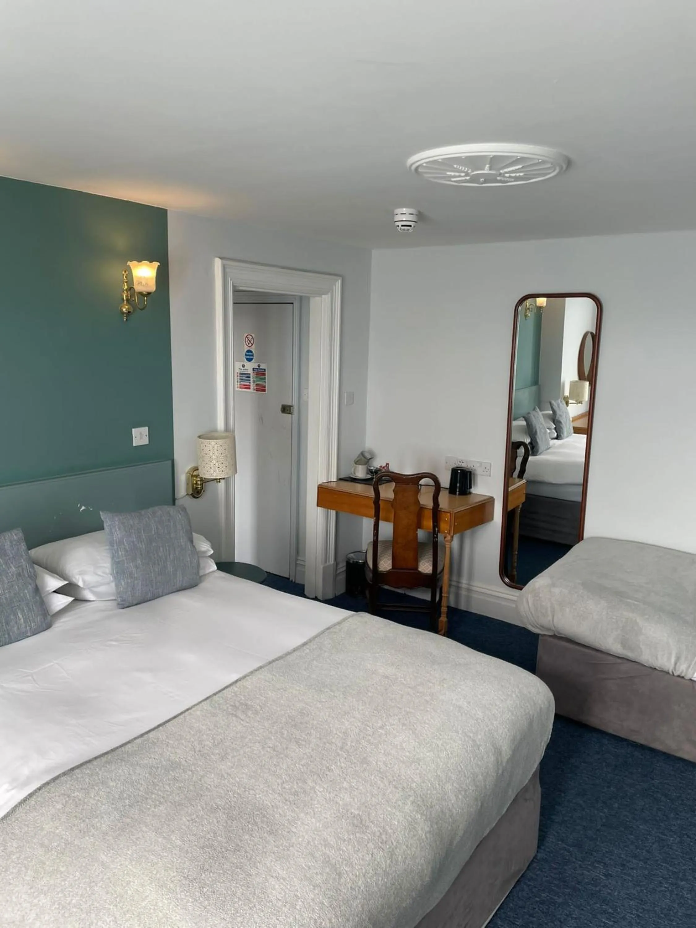 Bedroom, Bed in OYO No 3