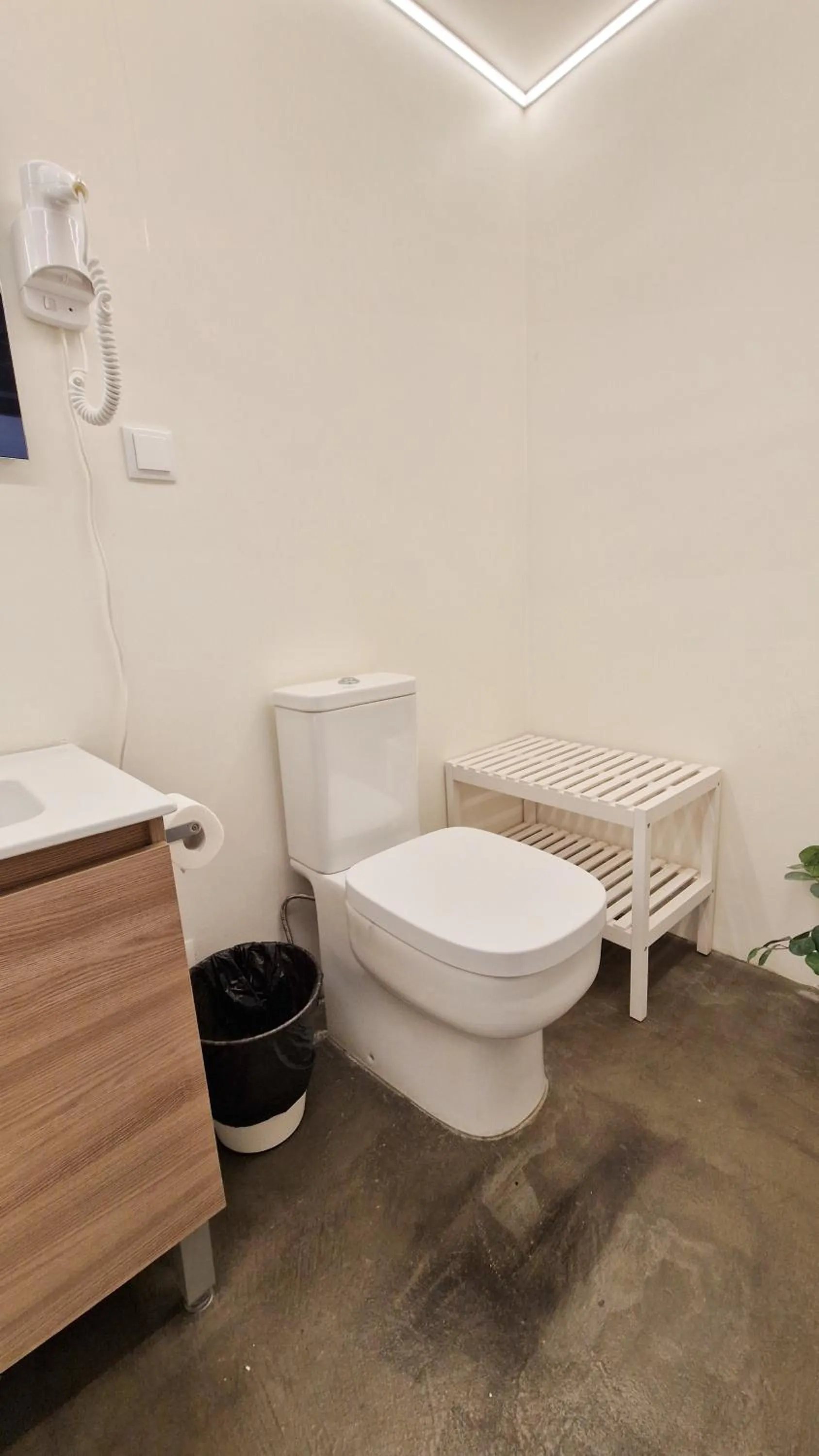 Toilet in Rossio Hostel