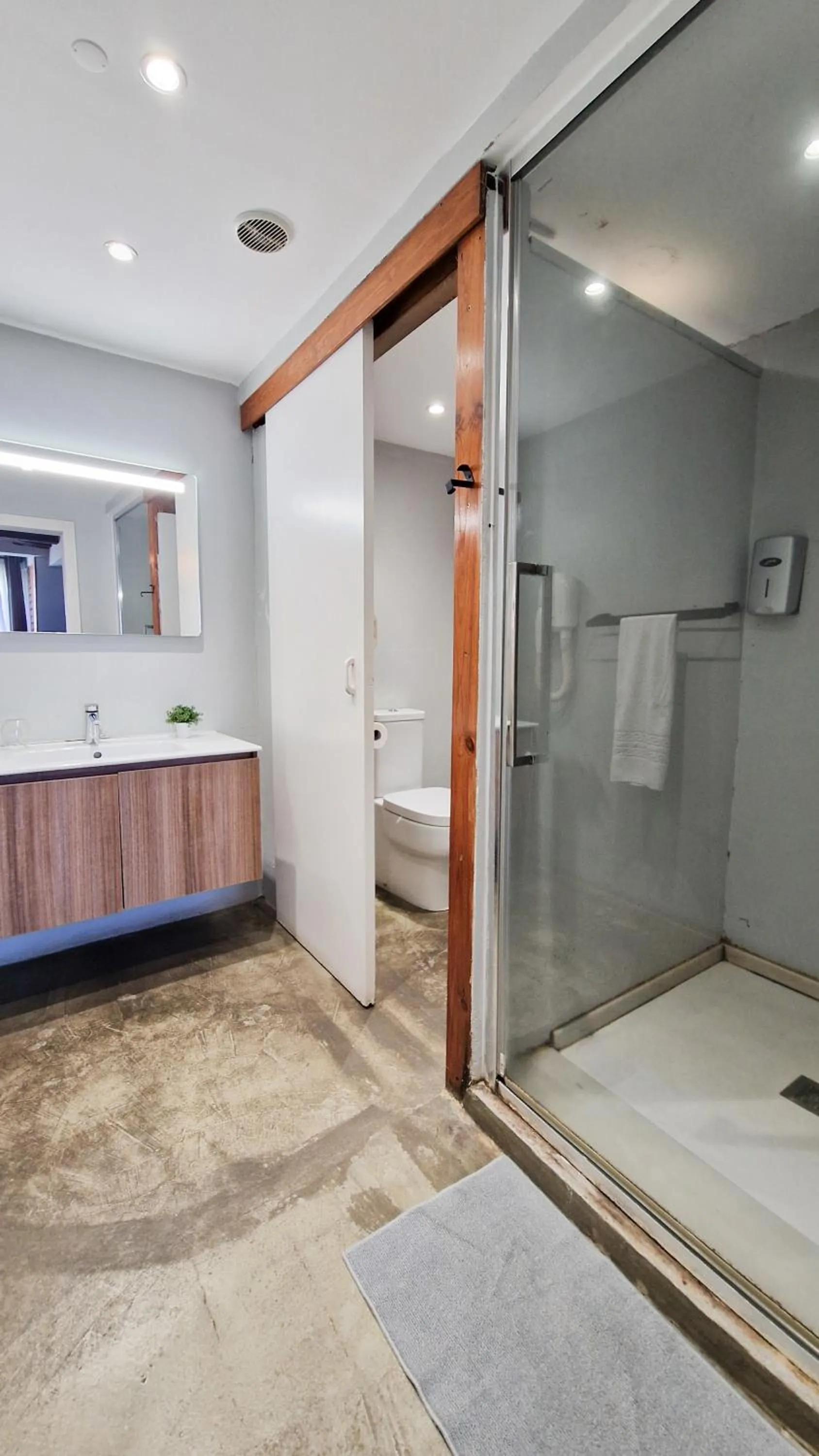 Shower in Rossio Hostel