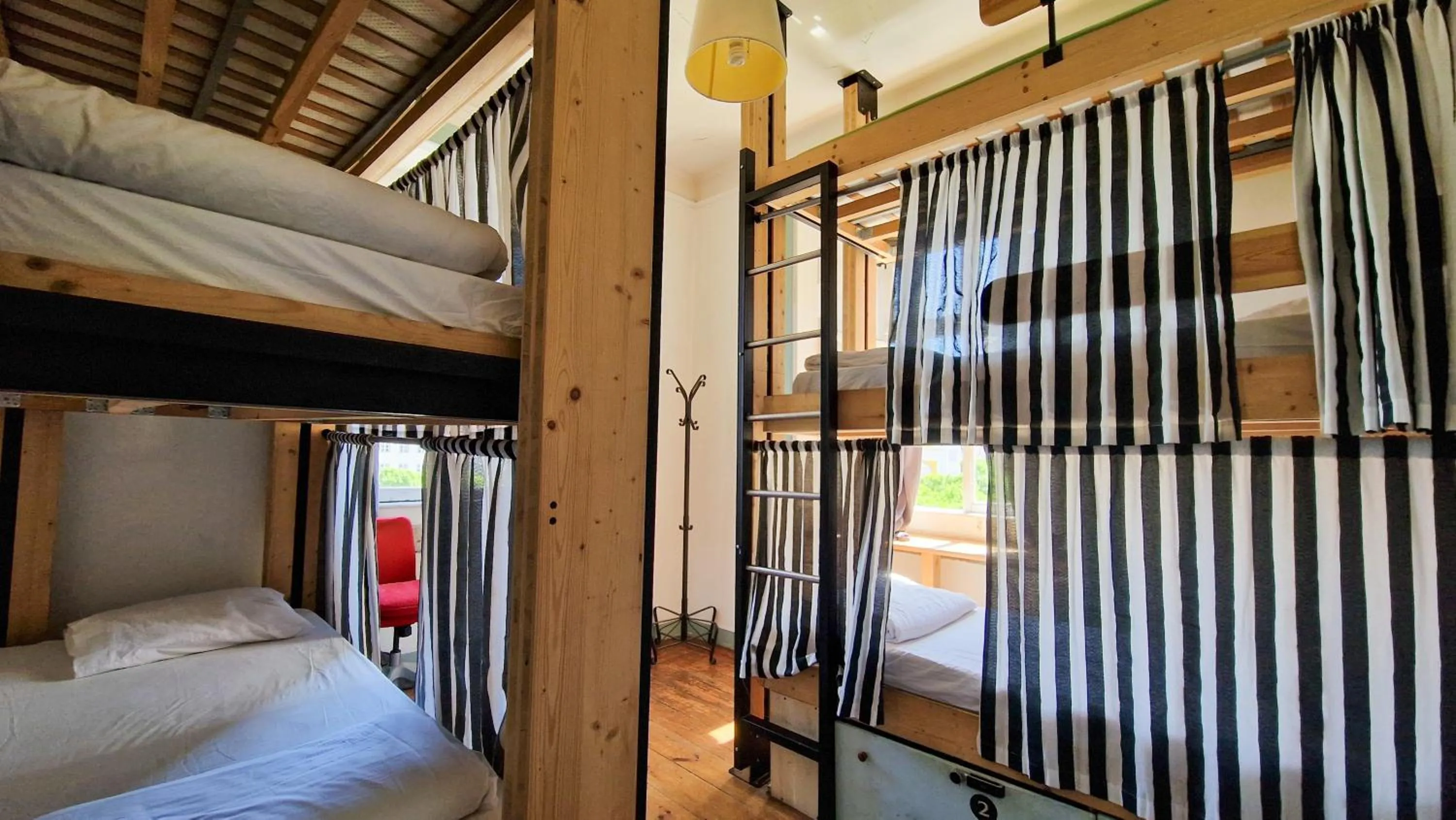 Photo of the whole room, Bed in Rossio Hostel