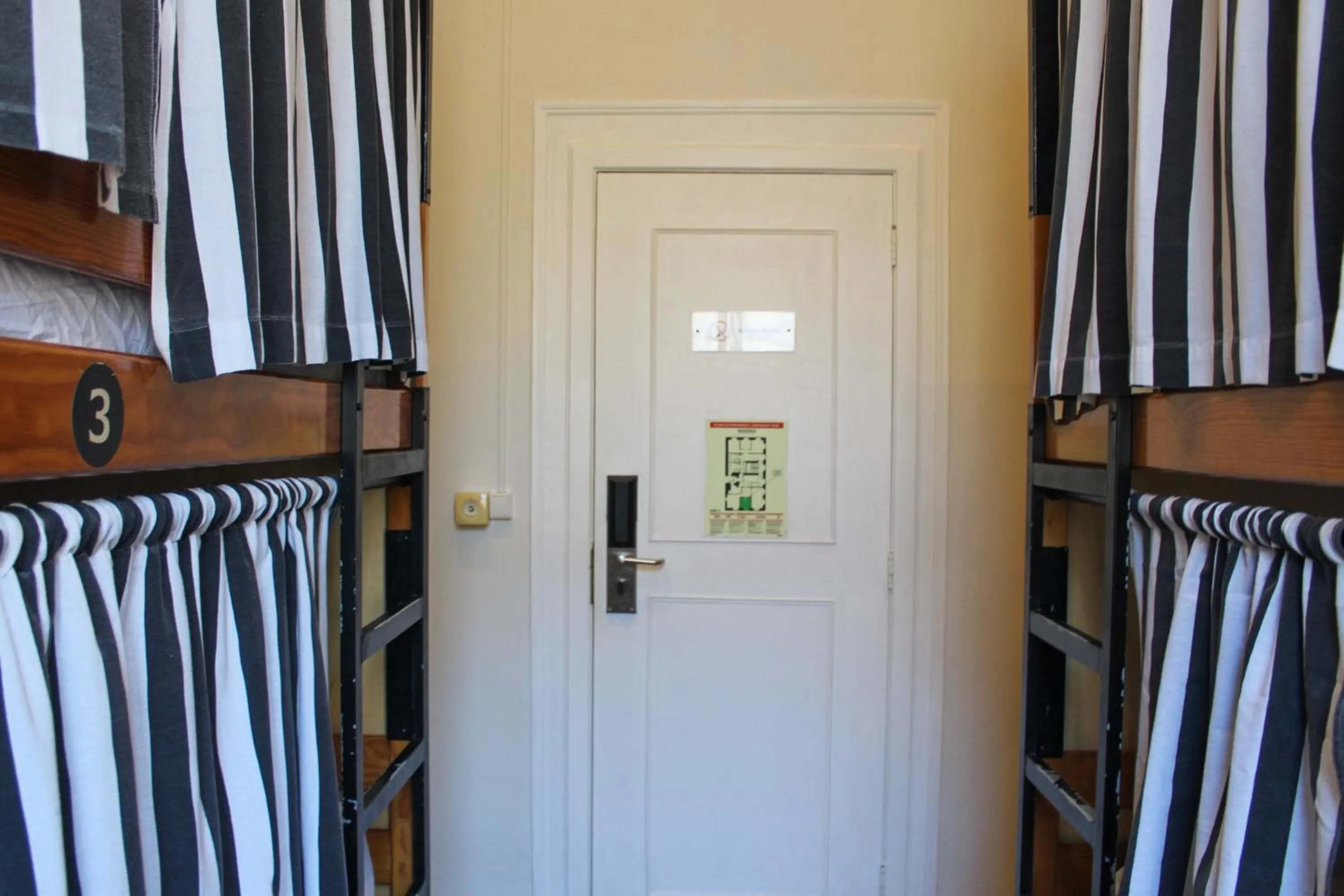 Bedroom in Rossio Hostel