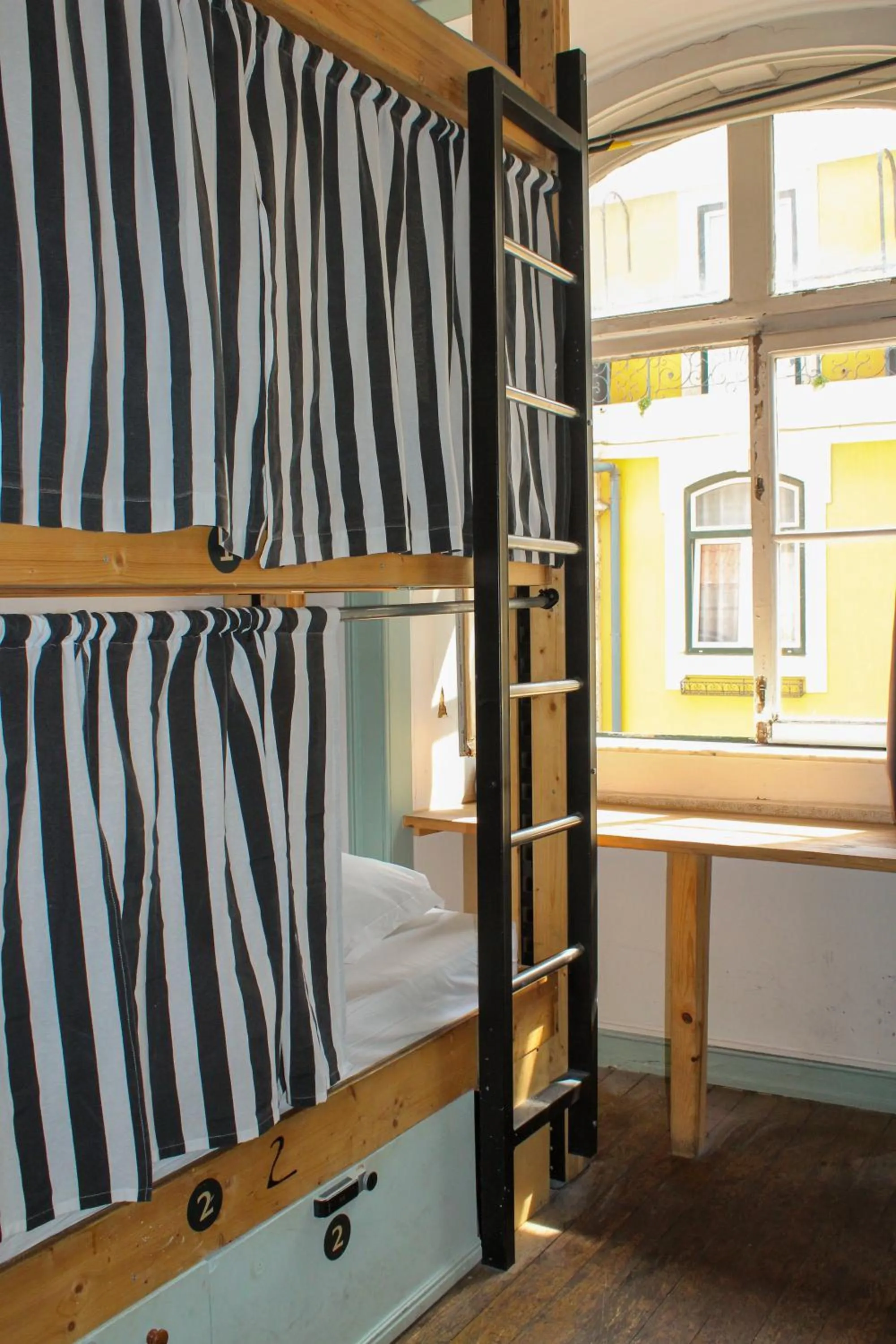 View (from property/room), Bed in Rossio Hostel