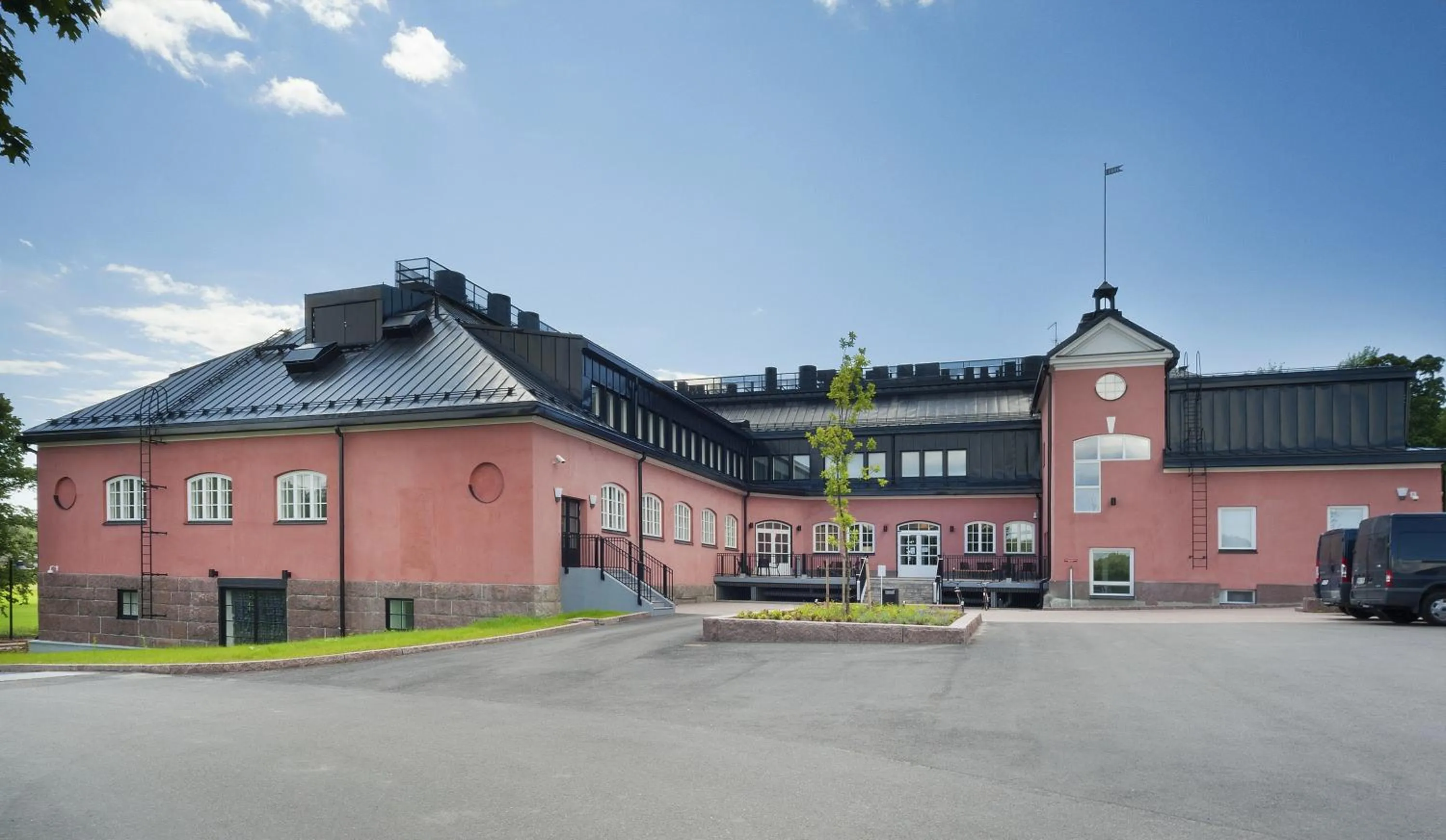 Property building in Hämeenkylän Kartano