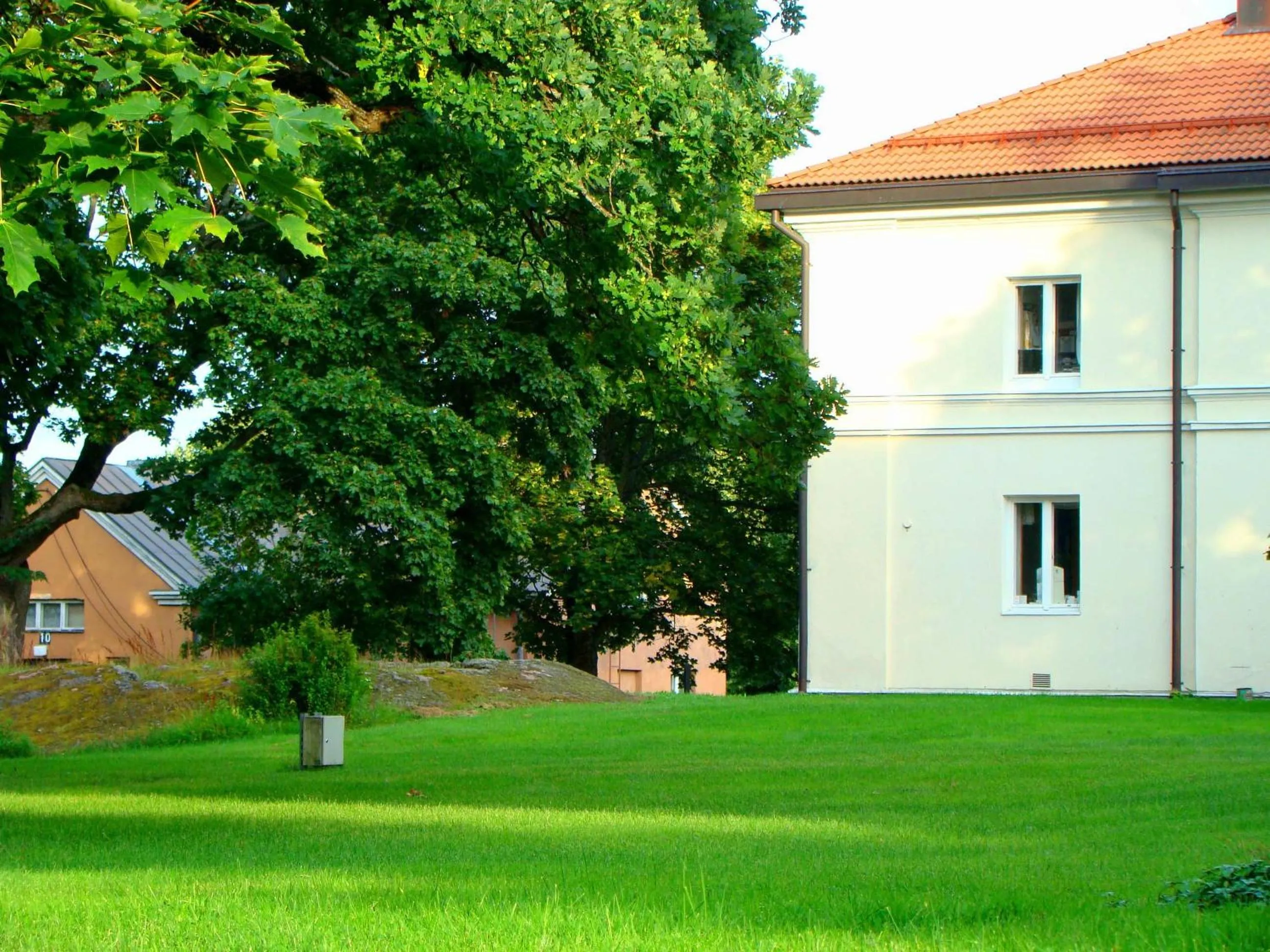 Facade/entrance in Hämeenkylän Kartano