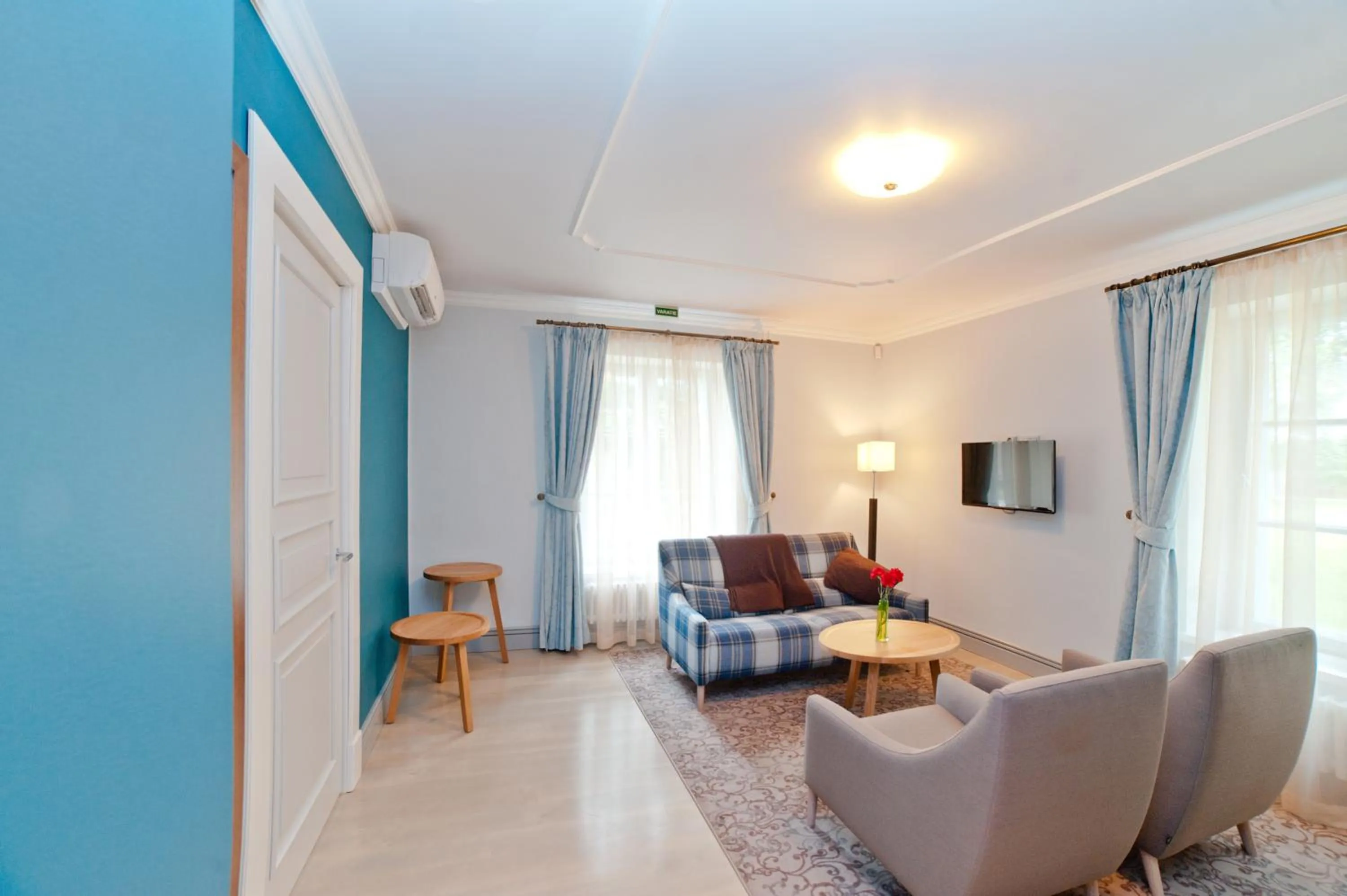 Seating area in Hämeenkylän Kartano