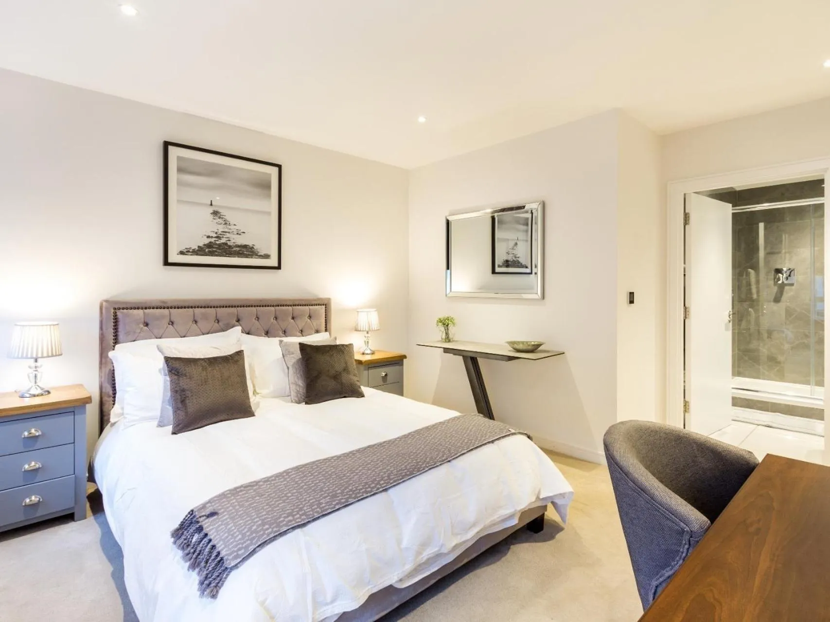 Other, Bed in 2 Bed Property Close to Heathrow Airport