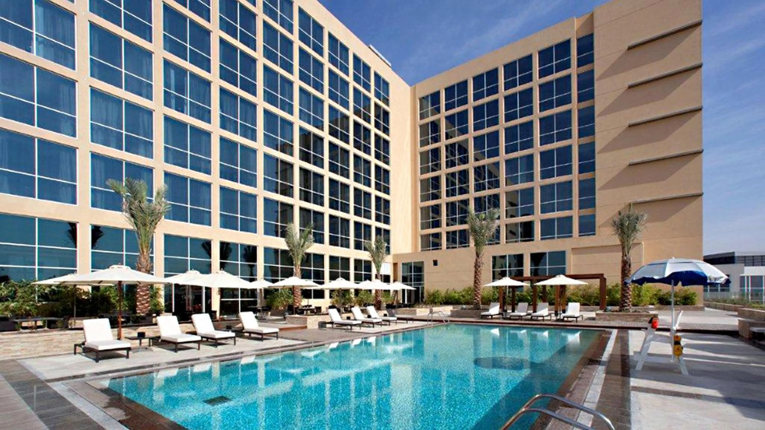 Swimming pool in Yas Plaza Circuit by IHG